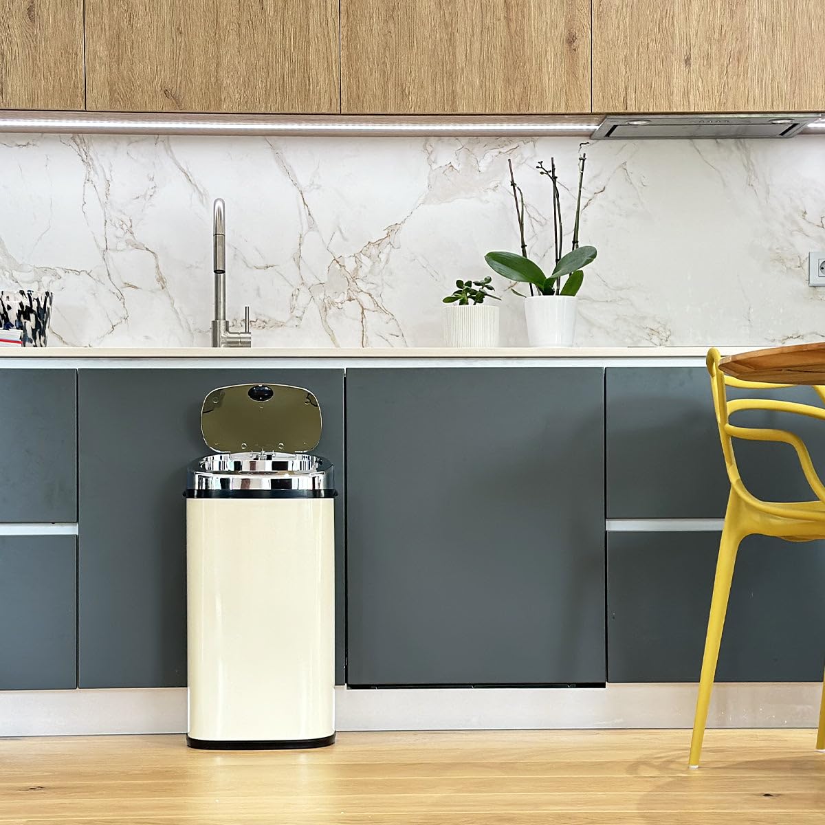 Kitchen Move Cubo de Basura automático 42 L Largo Beige, INOX, Crema, 32x25x64cm