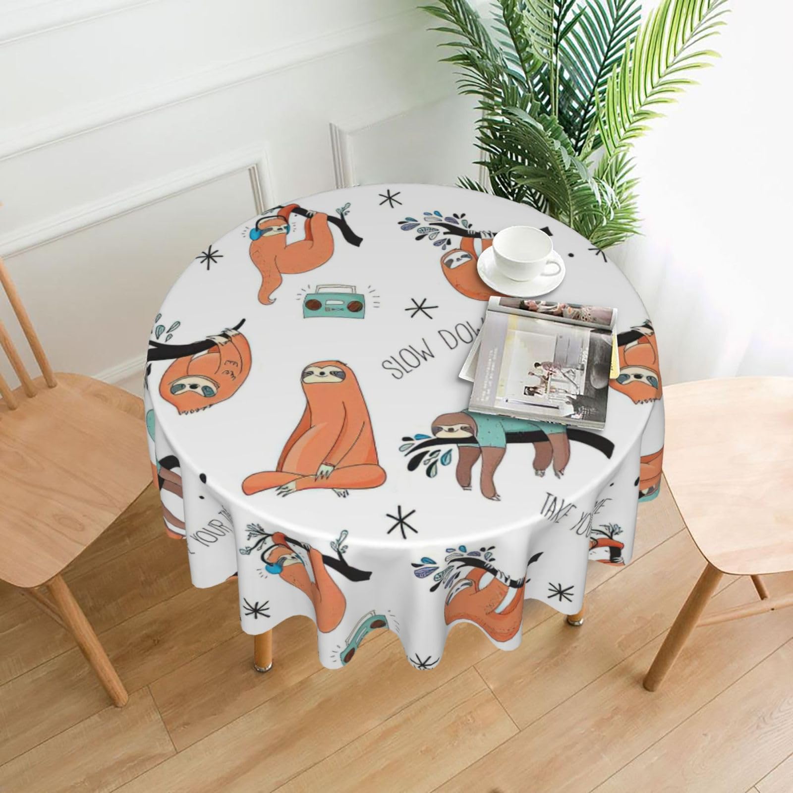 OXbnmm Brown Sloth Print Soft Round Tablecloth 60in Polyester Washable Cover Cozy Gift for Mom Housewarming