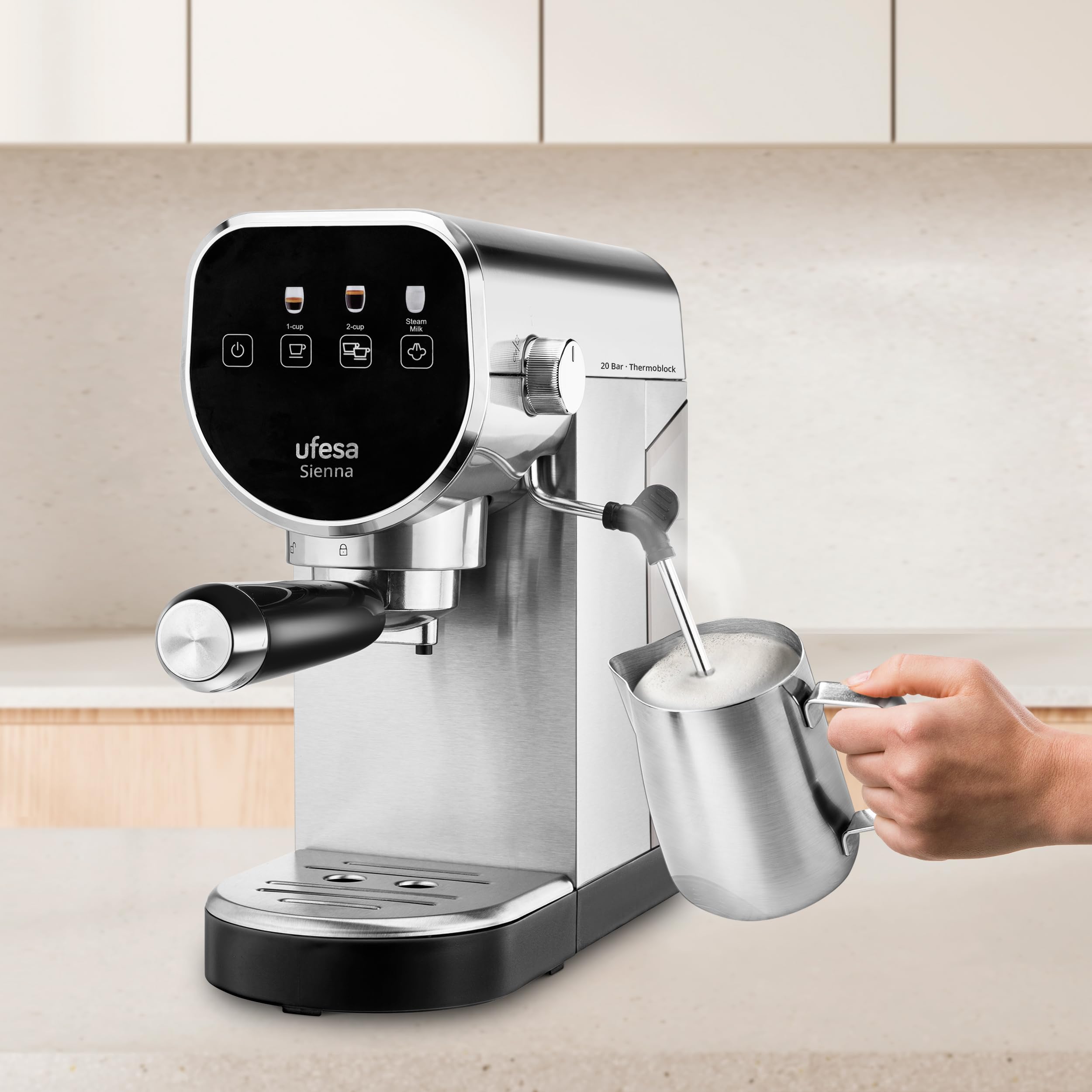 Ufesa Sienna Cafetera Espresso y Capuccino, Presión 20 Bares, Panel Táctil Digital, 1360W, Vaporizador Orientable, 0.9L, 1 o 2 Cafés, Función Calienta Tazas, Sistema Thermoblock, Inox