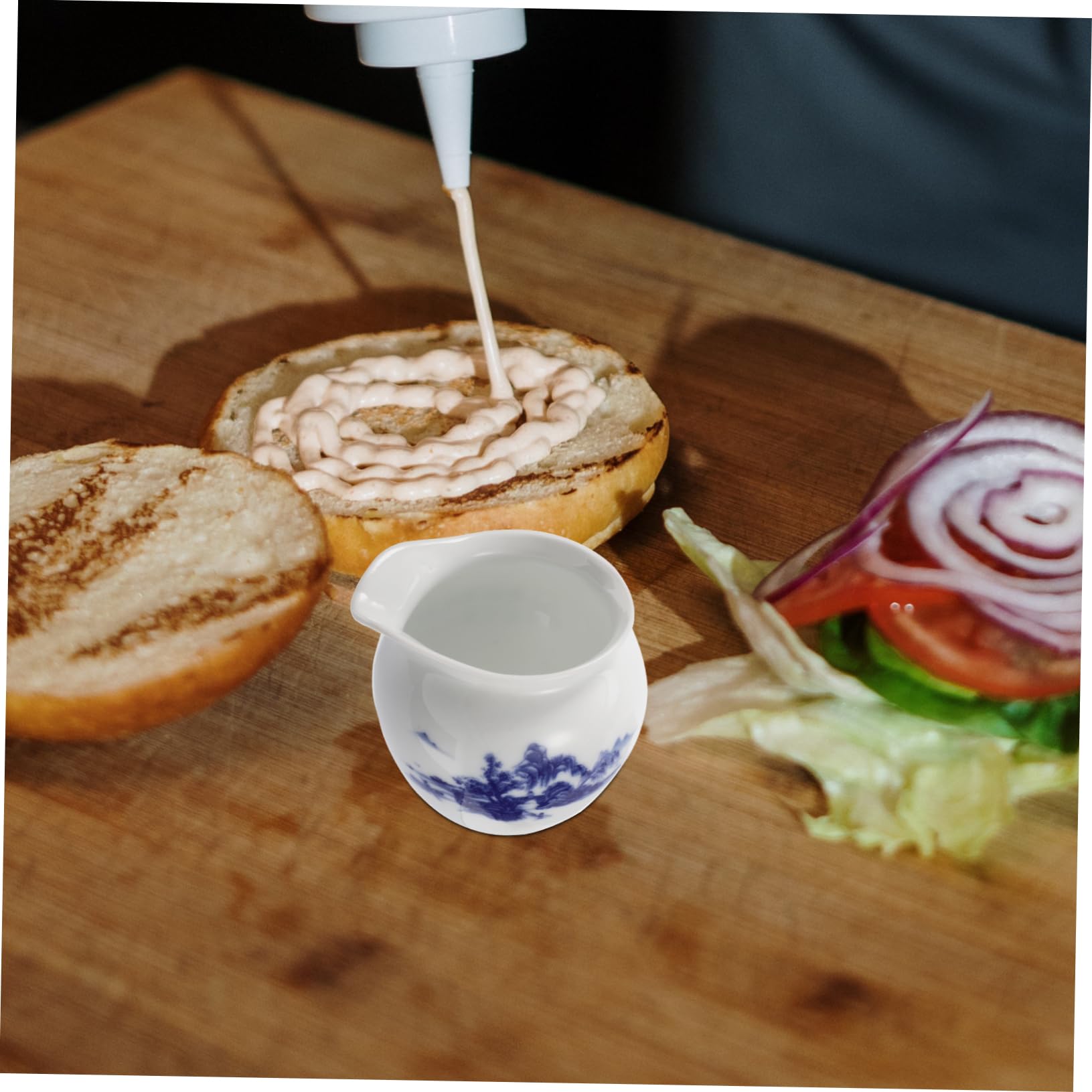 OUNONA Ceramic Gravy Boat Dripless Spout Sauce Dispenser for Gravies Salad Dressings and Broths Elegant Kitchen Serving Tool