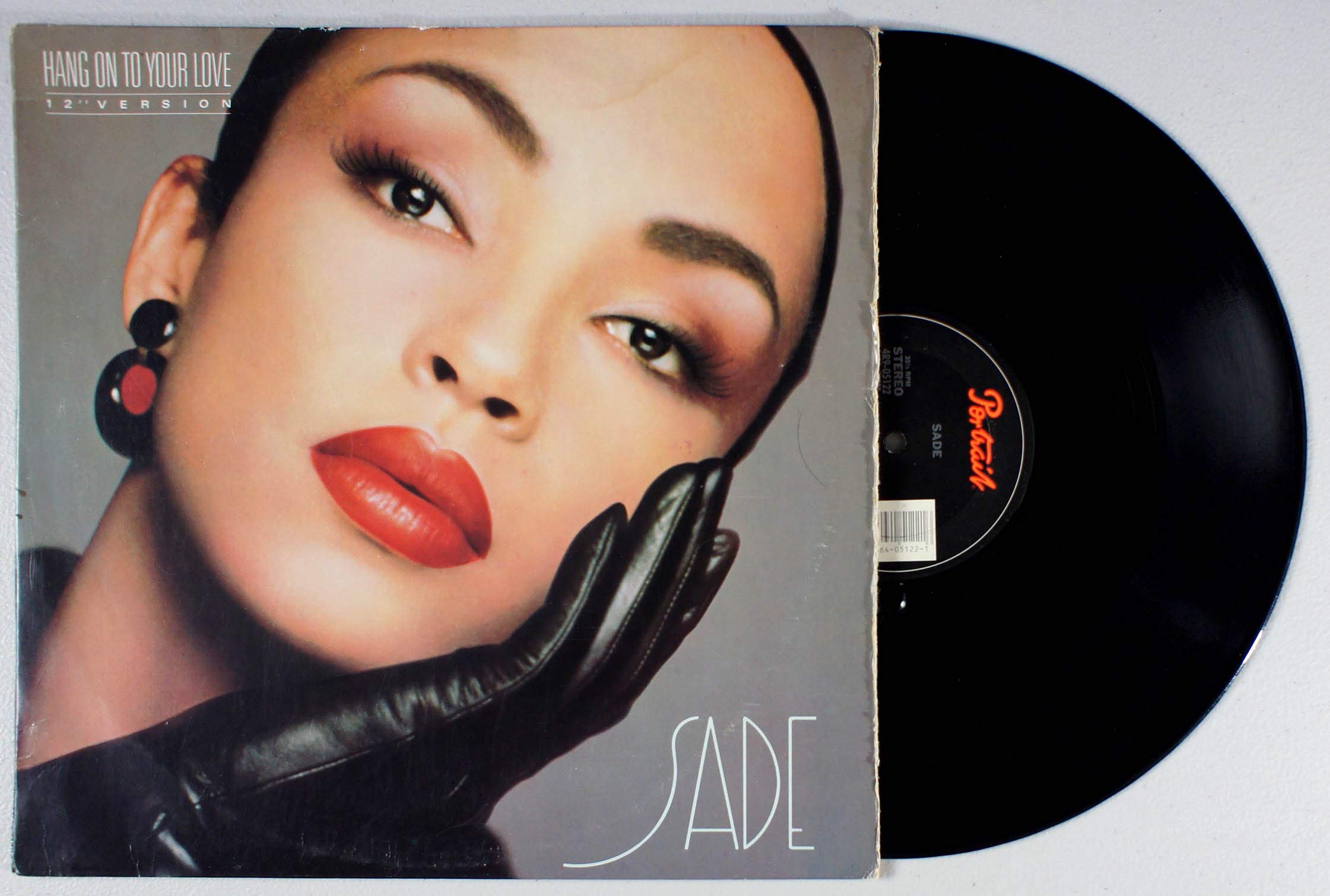 Hang On To Your Love : Sade: Amazon.it: CD e Vinili}