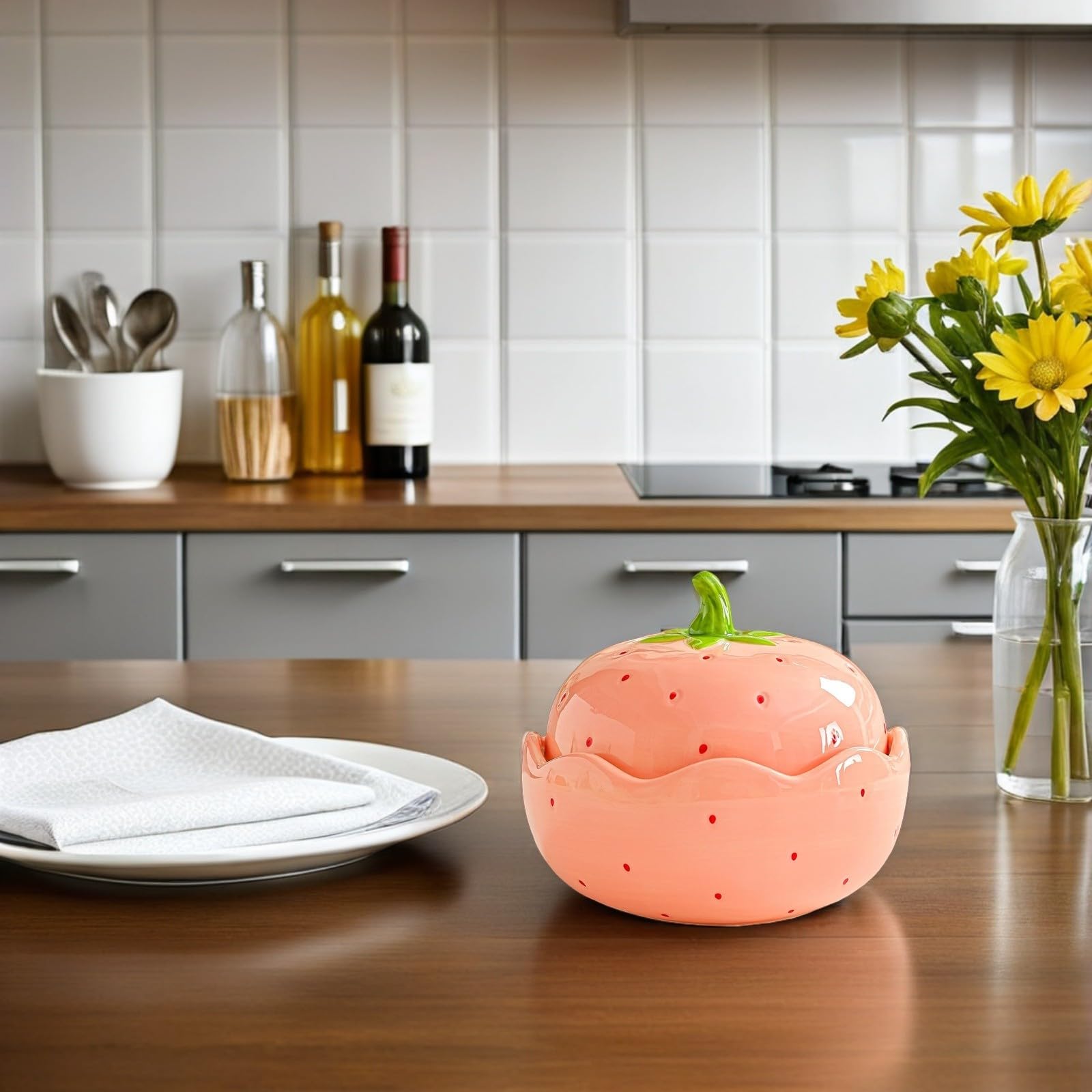 Operitacx Tazón de Ramen de Cerámica con Forma de Fresa y Tapa, Apto para Microondas, Capacidad 600ml, Diseño Decorativo Encantador para Comidas en Casa y Oficina