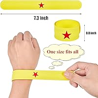 Vista 3 de WILLBOND 24 pulseras de palmadas amarillas con estrella roja para fiesta de cumpleaños de niñas, suministros de equipo de niñas, regalos de poder