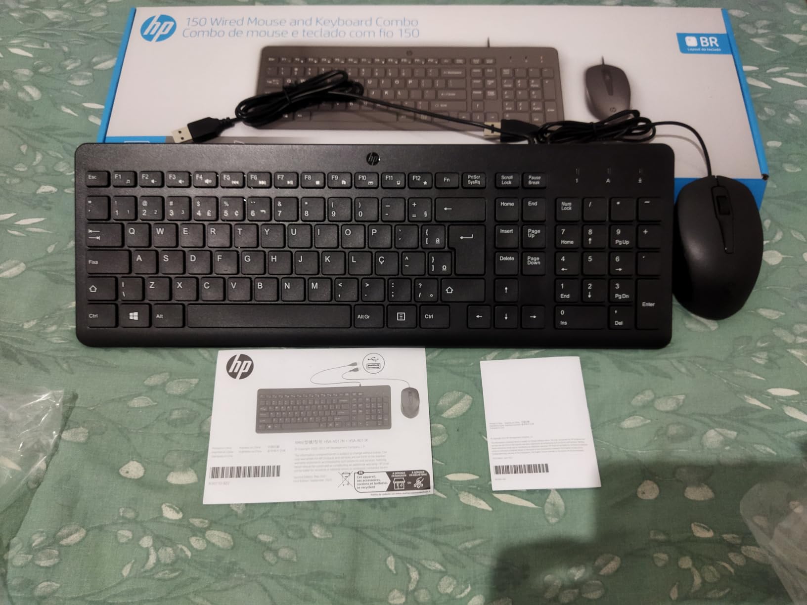 Combo de Teclado e Mouse USB HP 150 – Plug and Play, com Digitação Silenciosa, Confortável e Precisa, Mouse com DPI de 1600, Layout ABNT2, Preto (240J7AA) Combo de Teclado e Mouse USB HP 150 – Plug and Play, com Digitação Silenciosa, Confortável e Precisa, Mouse com DPI de 1600, Layout ABNT2, Preto (240J7AA)