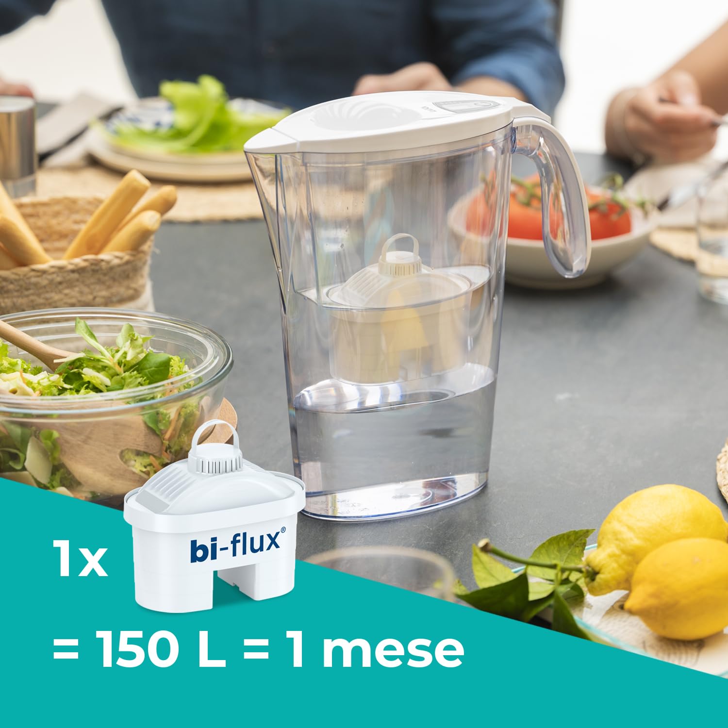 LAICA Stream Line Caraffa Filtrante - 2,3L - Bianca - Timer Digitale - 1 Filtri bi-flux Incluso, Preserva i Sali Minerali Utili all'Organismo e Riduce Cloro e Metalli Pesanti - Made in Italy