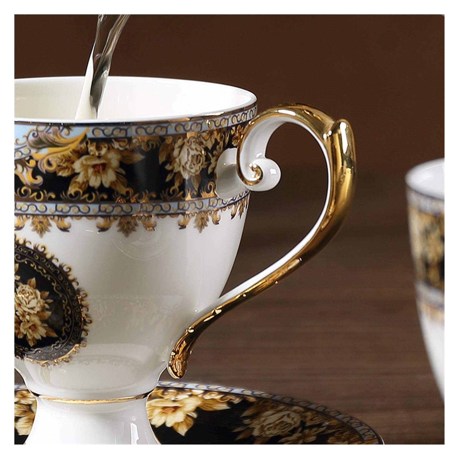 Corte Bone Insiemi della Tazza di caffè Creativa della Porcellana della Tazza di tè del pomeriggio Tea Party a casa Decorazione dell'hotel Regali di New Wedding Set Tazzine caffè e Piattino