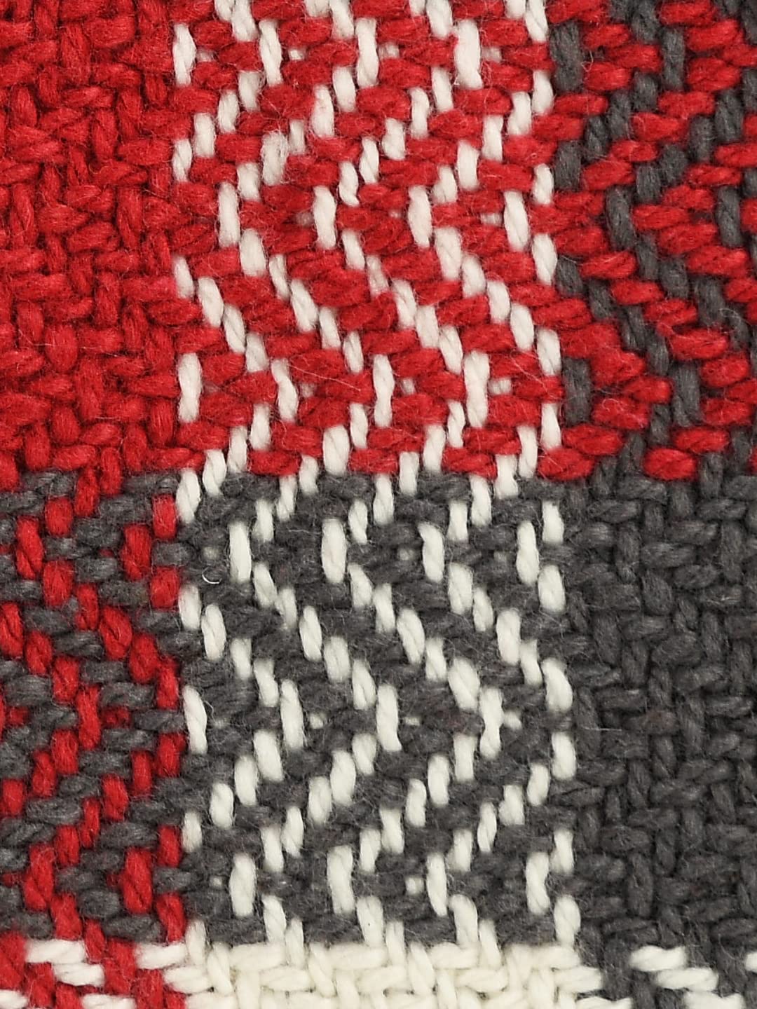 SASHAA WORLD Christmas Throw Blanket - Red & Black -4 SASHAA WORLD Christmas Throw Blanket - Red & Black -4