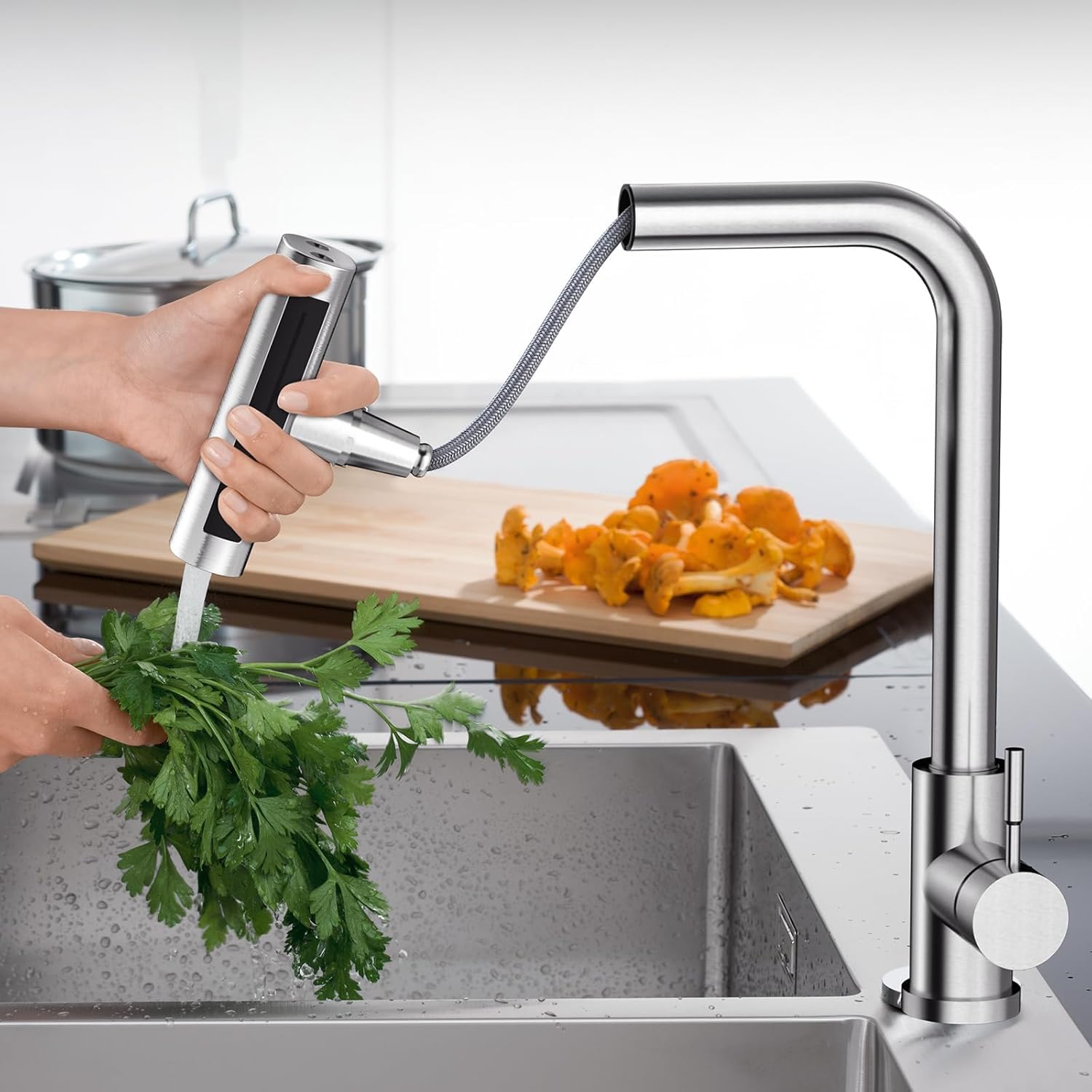 Grifo de cocina extensible LADOKEE con 4 modos de pulverización y conector G3/8