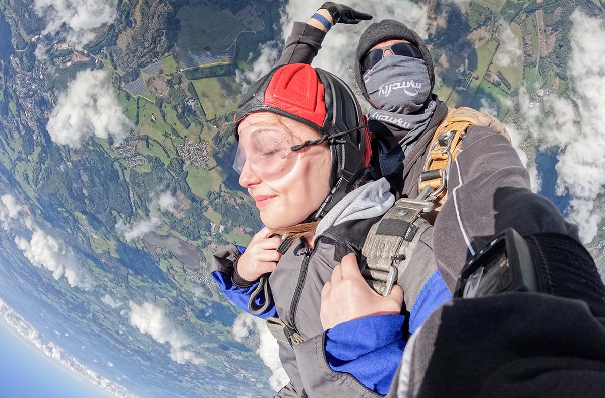 JOCHEN SCHWEIZER Geschenkgutschein: Fallschirm Tandemsprung Ailertchen