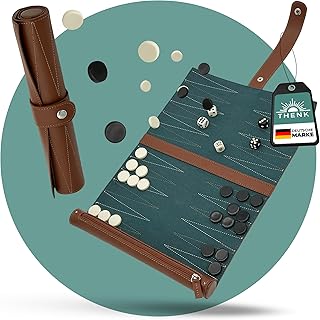 THENK Reise Backgammon – Edles Rollbares Backgammon Spiel aus Premium Kunstleder – Kompaktes Reisespiel mit Spielsteinen & Würfeln – Leicht und perfekt für Urlaub & Outdoor