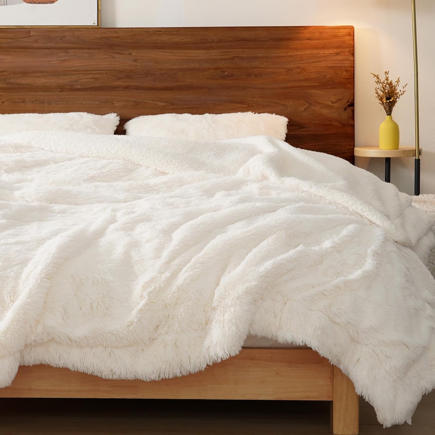 PHF Luxury Fuzzy Faux Fur King Blanket, Soft Shaggy Plush Comfy Blanket, Warm Thick Fluffy for Couch, Bed, Chair, Sofa, Furry Elegant Throw for Home Decor, Cream, 108" x 90"