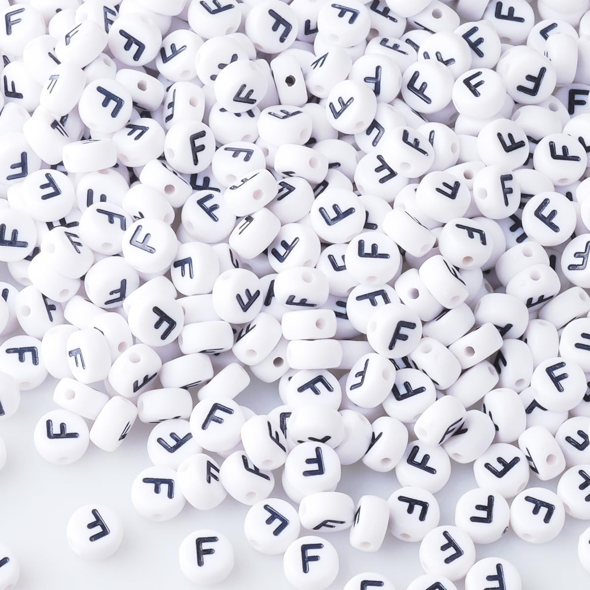 1500Pcs Acrylic Letter F Beads,7mm Round Alphabet Beads for Bracelet Making,Spacer for Necklace,Earring and Jewellery Making