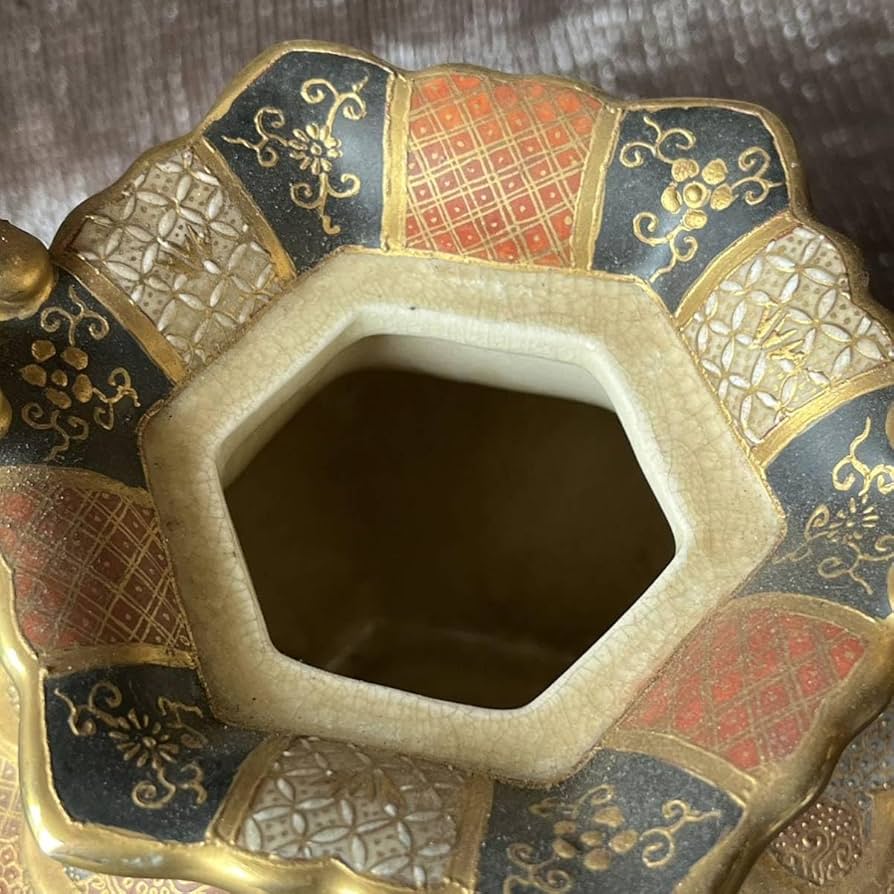 【薩摩焼 特大三足香炉】金爛手 花詰図 金獅子 陶磁器 美術品 香炉 逸品 希少 豪華絢爛【薩摩焼 特大 三足香炉】金爛手 花詰図 金獅子 蓋付