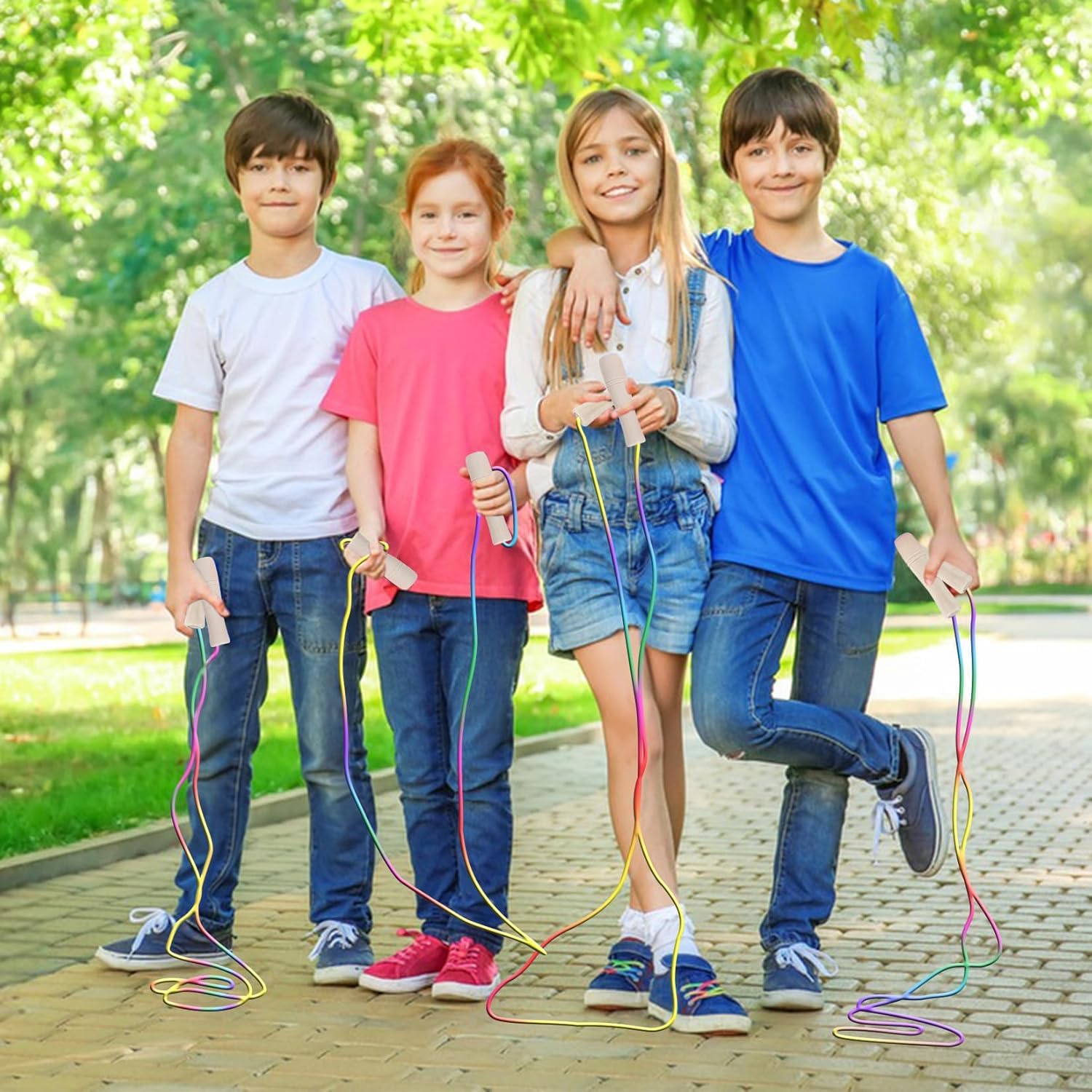 Corde à Sauter Arc-en-ciel pour Enfants,Corde a Sauter Sport,Corde a Sauter pour Plusieurs Joueurs,Cordes à Sauter Réglables avec Poignée en Bois pour Fitness,Sport,Filles,Garçons(2.5M)