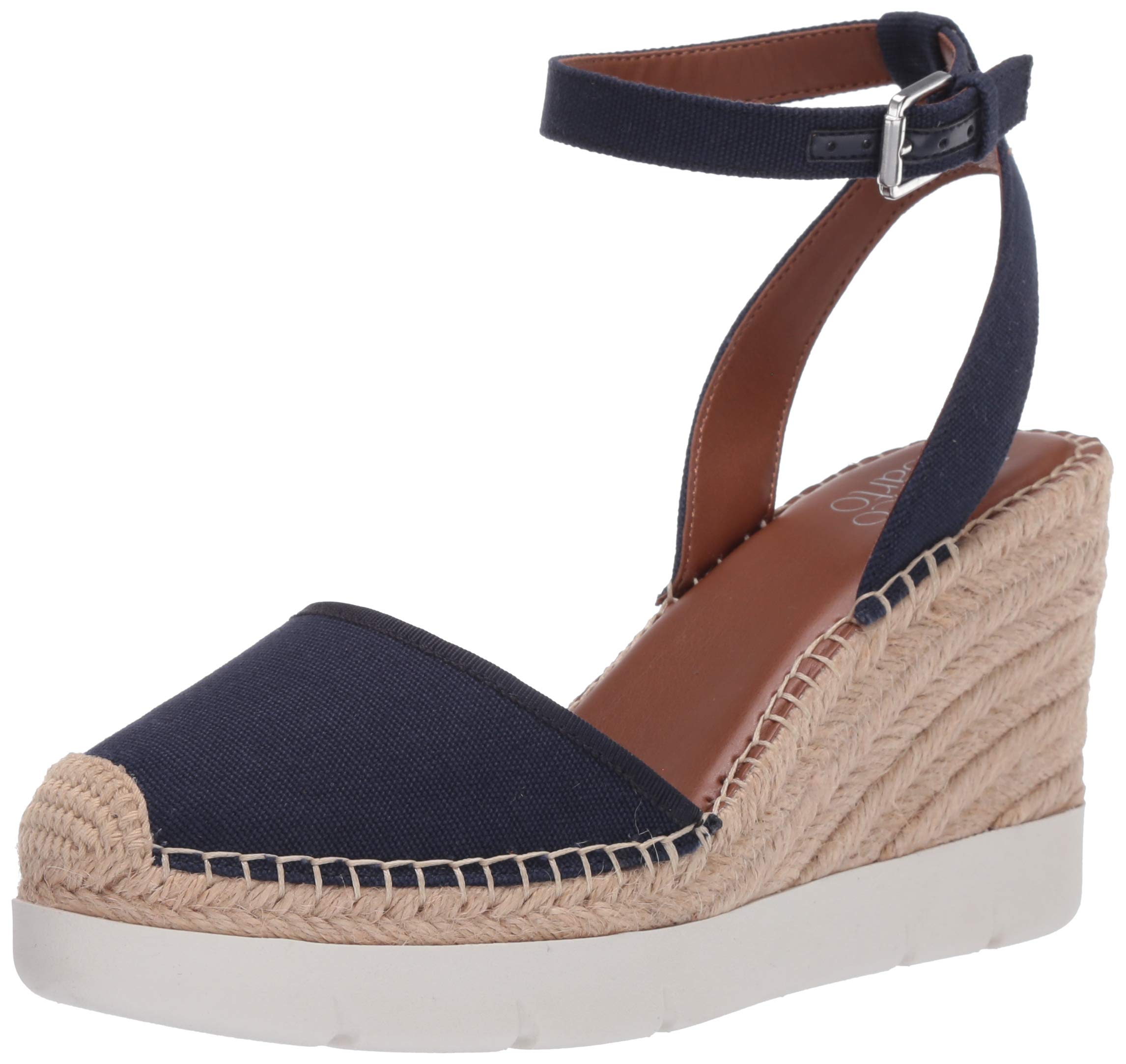 kolhapuri chappal men design