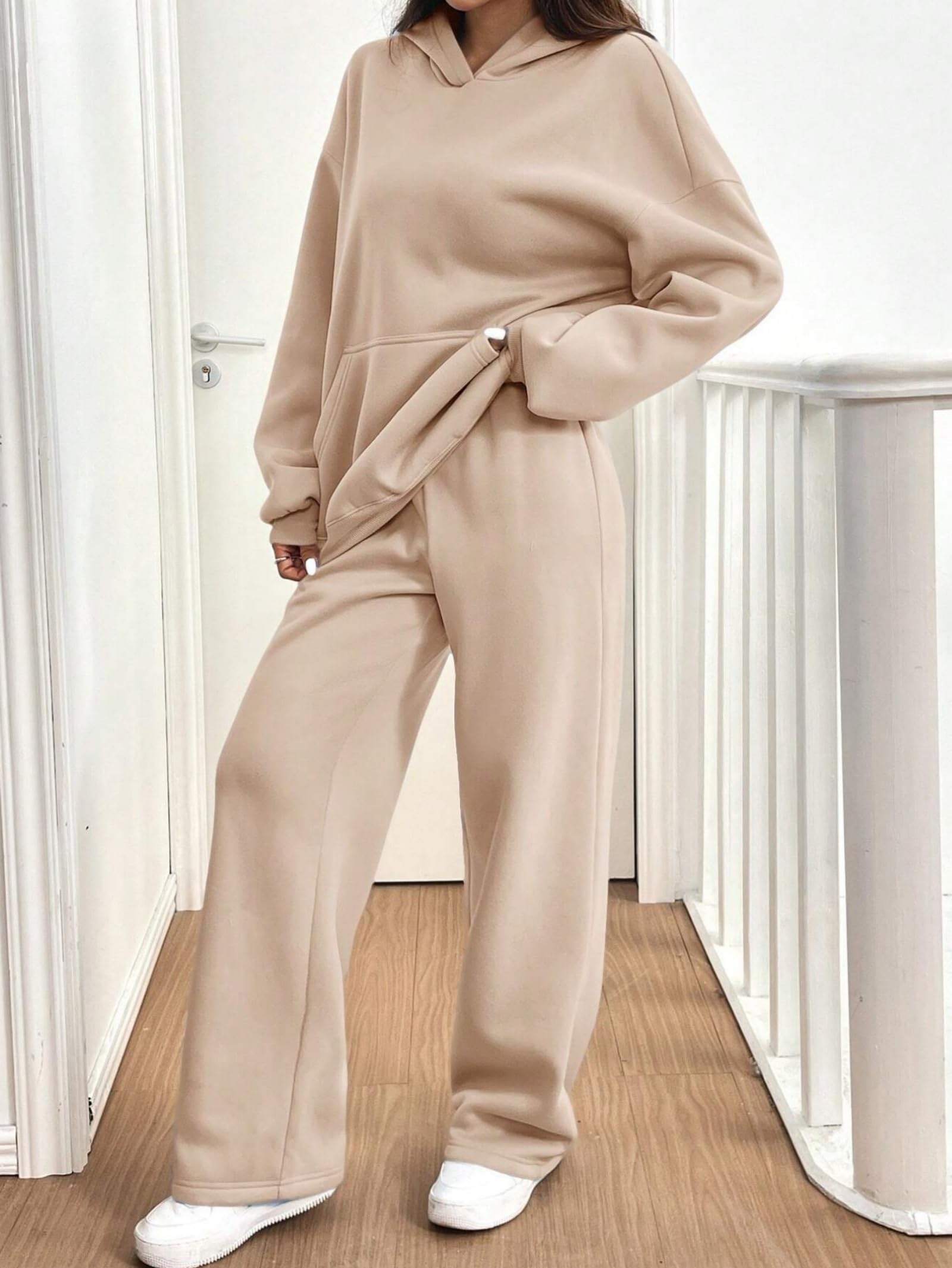 Conjunto deportivo de 2 piezas para mujer, diseño de otoño e invierno, sudadera con capucha de gran tamaño, pantalones deportivos de pierna ancha, casual, conjunto de chándal a juego