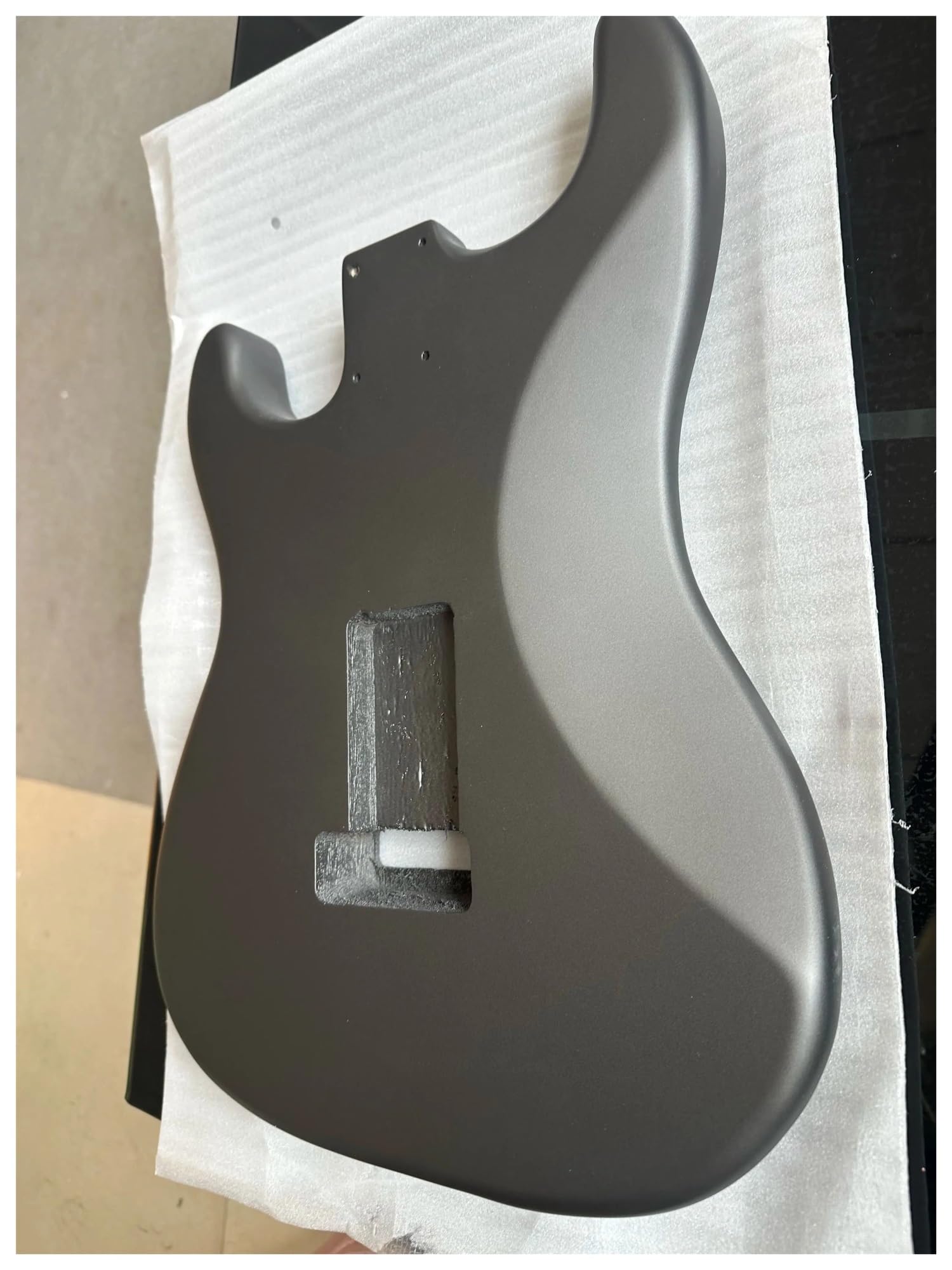 Cuerpo de guitarra eléctrica en blanco, laca Nitro gris oscuro con acabado mate, madera de Paulownia, SSS, pieza de repuesto DIY, estilo ST