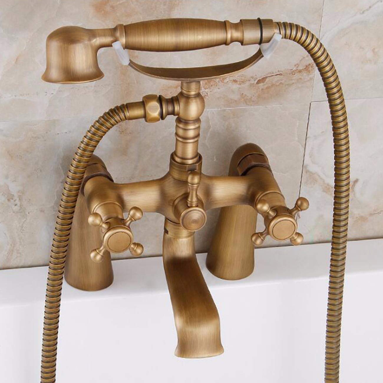 Douche de bain rétro en cuivre : créez une ambiance spa antique dans votre salle de bains
