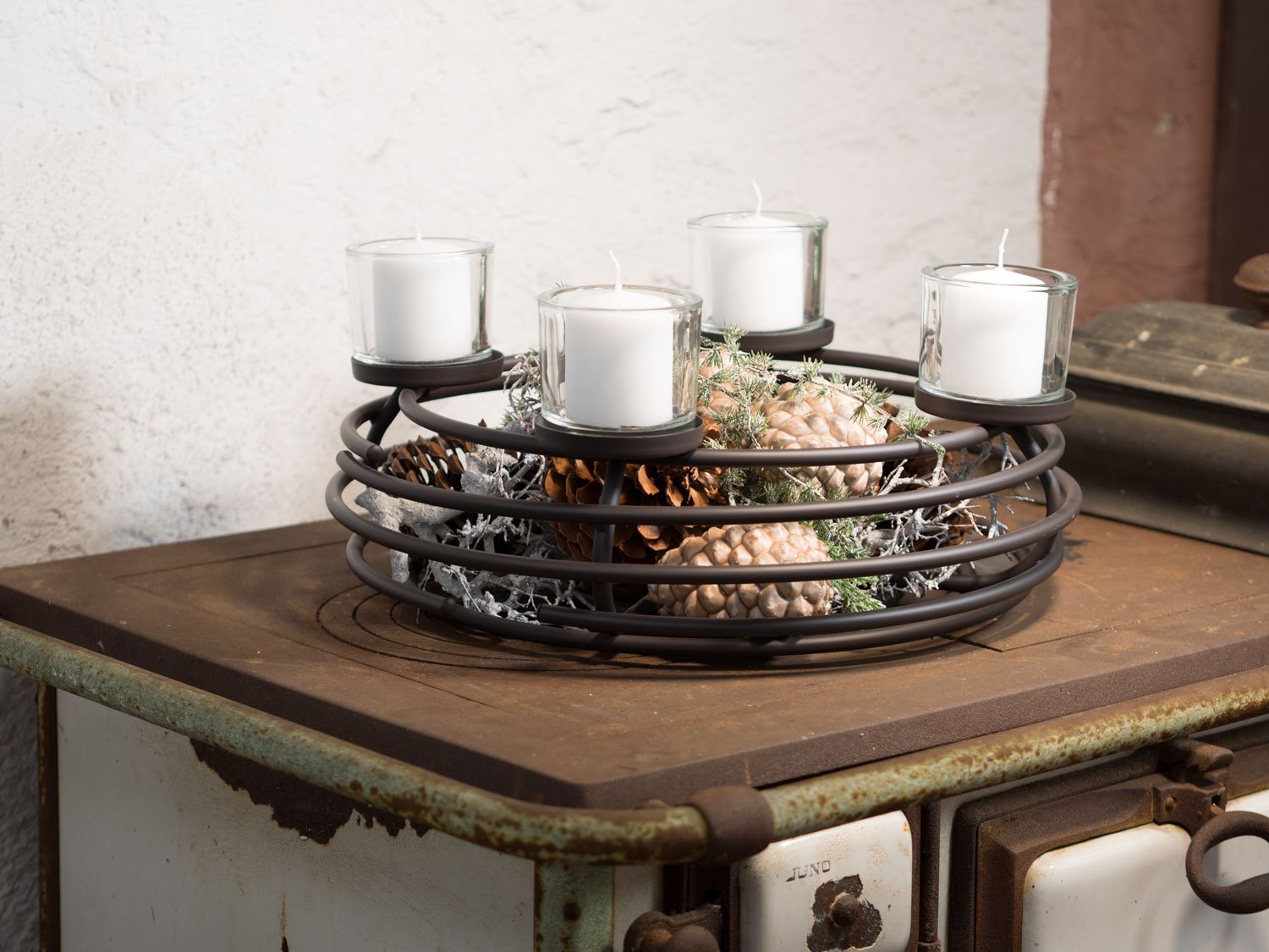 Adventskranz aus Metall in Schwarzbraun mit Glaszylindern, Durchmesser 44 cm