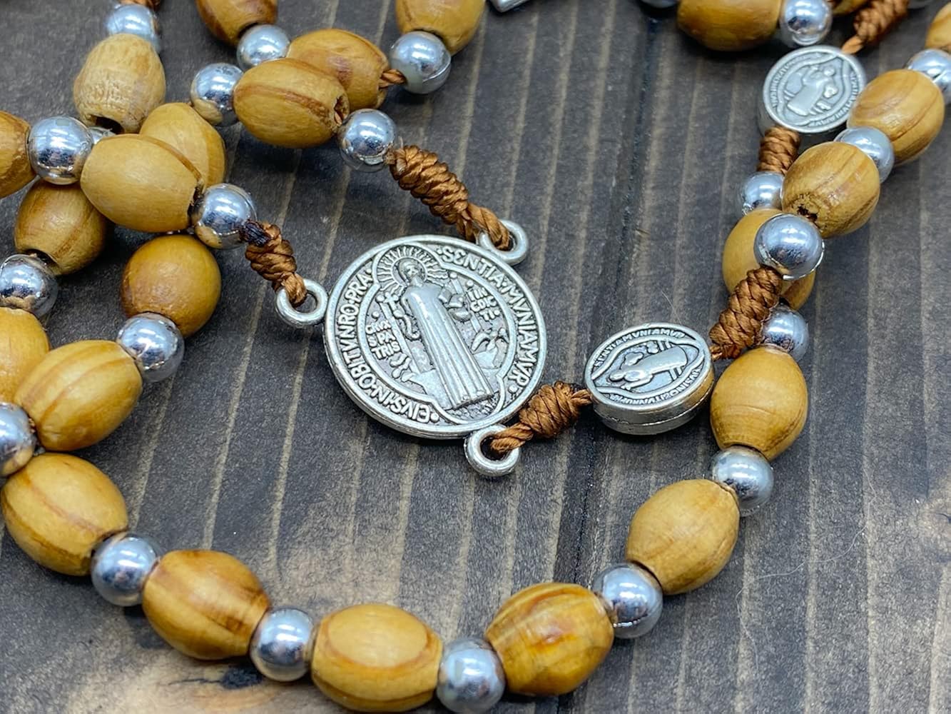 Miniatura 7 de Nazareth Store - Collar de rosario con cuentas de madera para San Benito medalla de San Benito crucifijo religioso cuerda hecha a mano