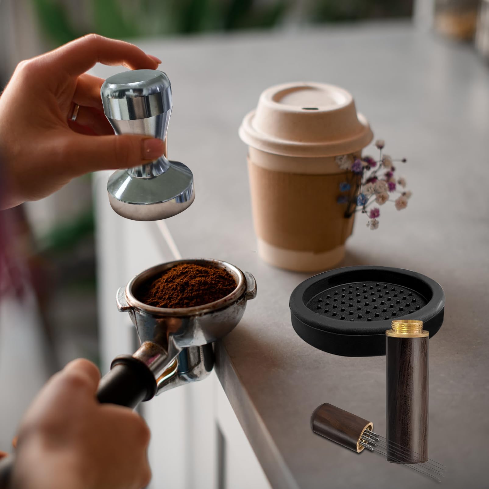 Lot de 22 tampons à Expresso de 51 mm, Presse-Expresso de 51 mm avec Tapis à Expresso, mélangeur à café, cuillère à mélanger, pichet à mousser, Stylo Latte Art et pochoirs décoratifs