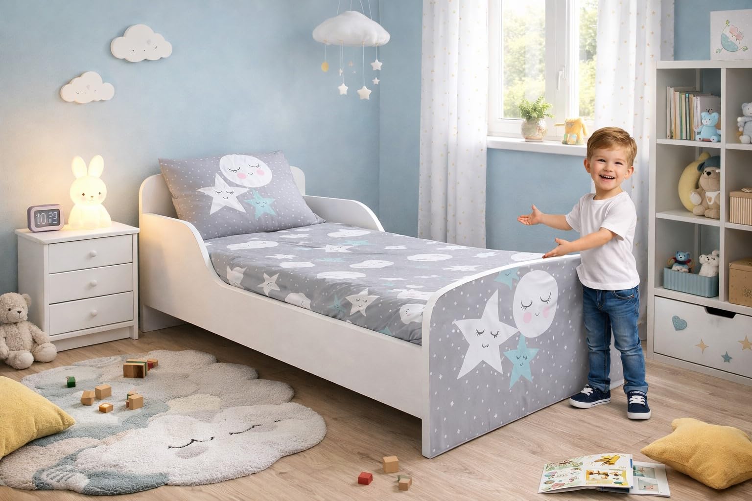 Kinderbett 160 x 80 cm aus MDF, Matratze, Lattenrost, Rausfallschutz