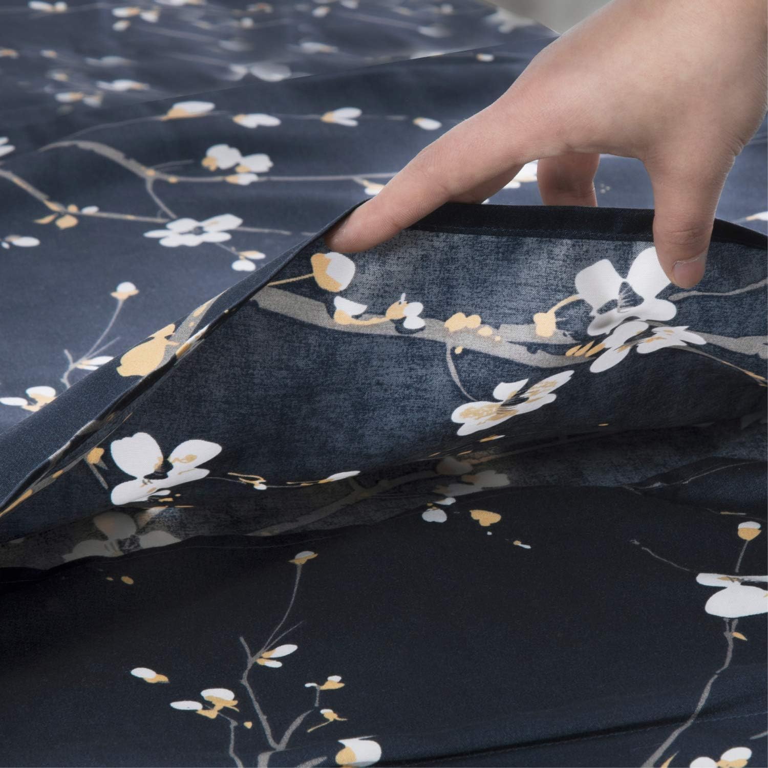 Bedsure Spring Bloom Pattern Bedding Set Full/Queen (90x90 inches) Duvet Cover Set Navy Printed Modern Comforter Cover-3 Pieces-Ultra Soft Hypoallergenic Microfiber