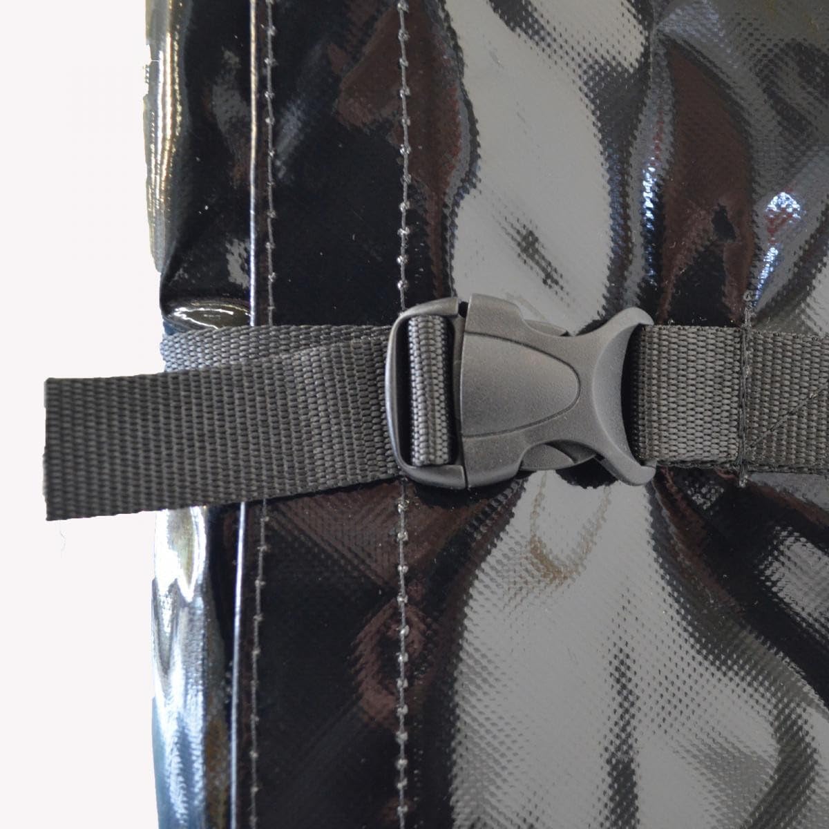 Jago® Hochplane - 2075 x 1150 x 900 mm, Gummigurt, Ösen und Schnallriemen, wasserdicht, Blau/Schwarz - Anhängerplane, Abdeckung, Abdeckplane, Gewebeplane, Plane für Stema PKW Anhänger (Schwarz)
