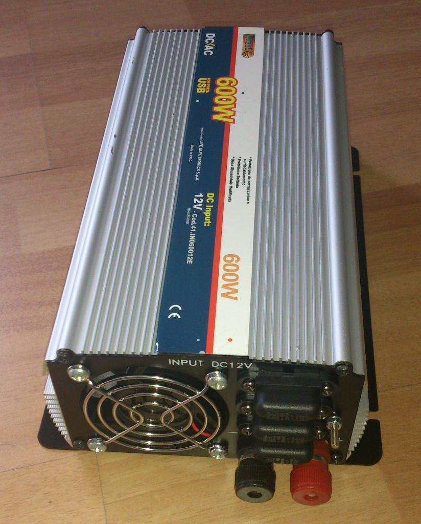 LIFE PI-600 Inverter AD Onda SINUSOIDALE 600 Watt 12 V, per TV,Notebook,LAMPADE,FAX,Radio con USB