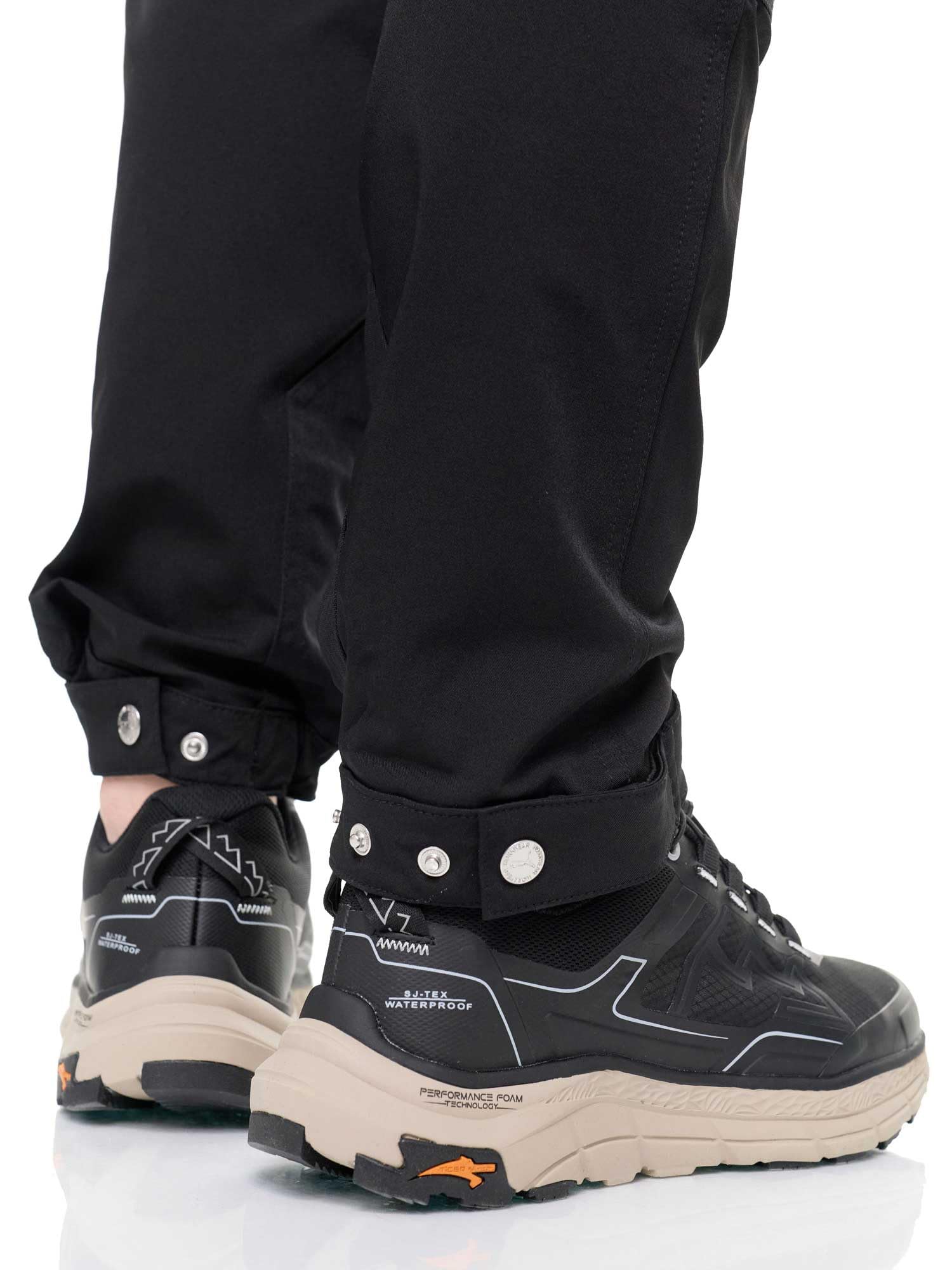 PUMA Workwear Pro-One Wanderhose Damen - Robuste Outdoorhose für Damen - Mit verstärktem Nylon für Langlebigkeit - Trekkinghose mit 4-Wege-Stretch - Verstellbarer Knopfleiste