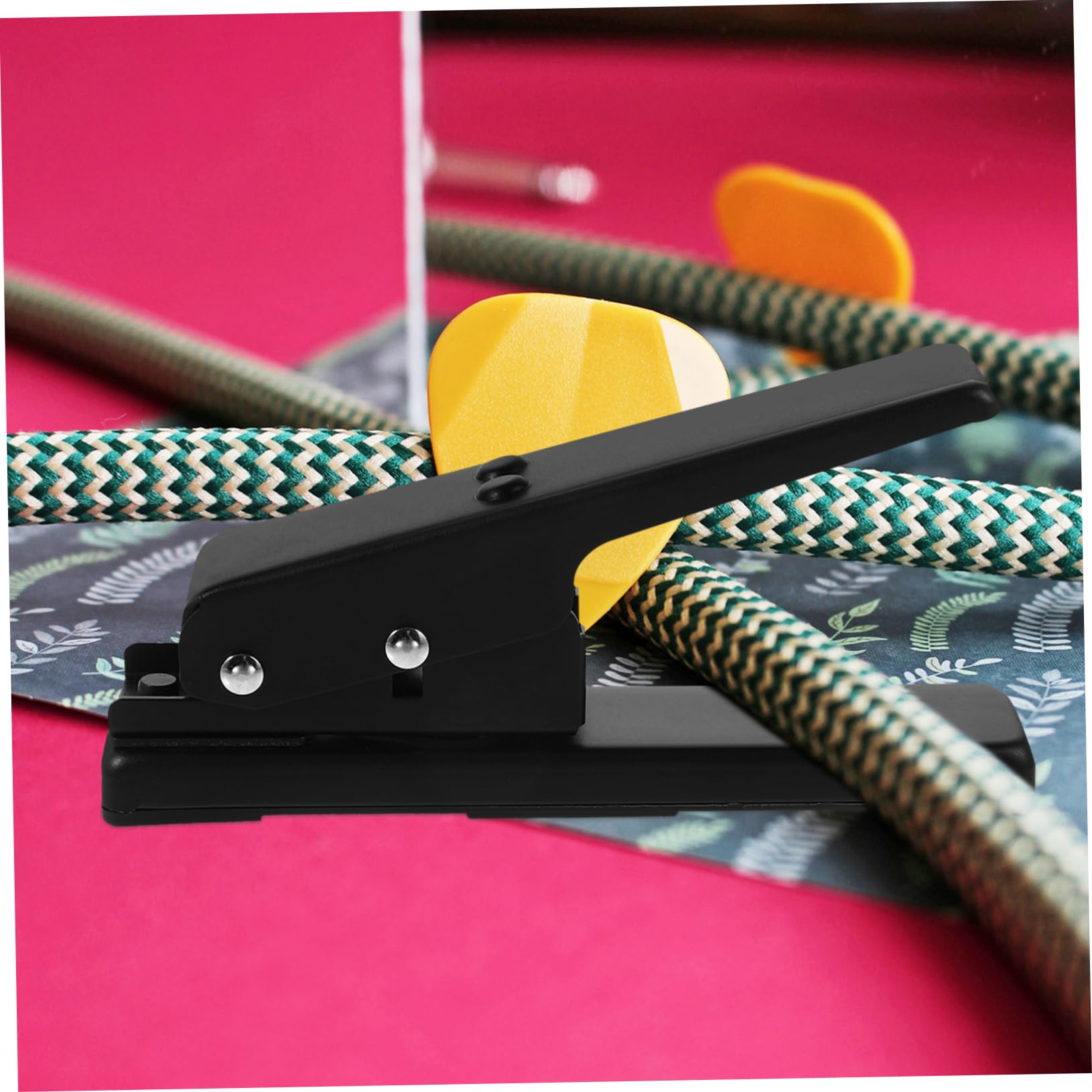 Plettro per Chitarra DIY in Ferro Nero Taglierina Inclusa