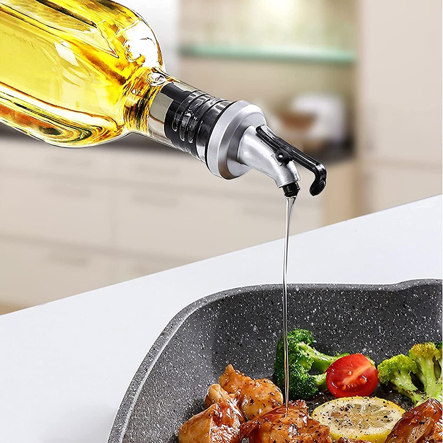 ALLWIN HOUSEWARE W Oil Spray Bottle for Cooking, Premium Glass 2 in 1 Oil Dispenser for Kitchen, Oil Sprayer Containers with Handle, Oil Bottle for Air Fryer, 500 ML (Multicolour) (Oil Dispenser)