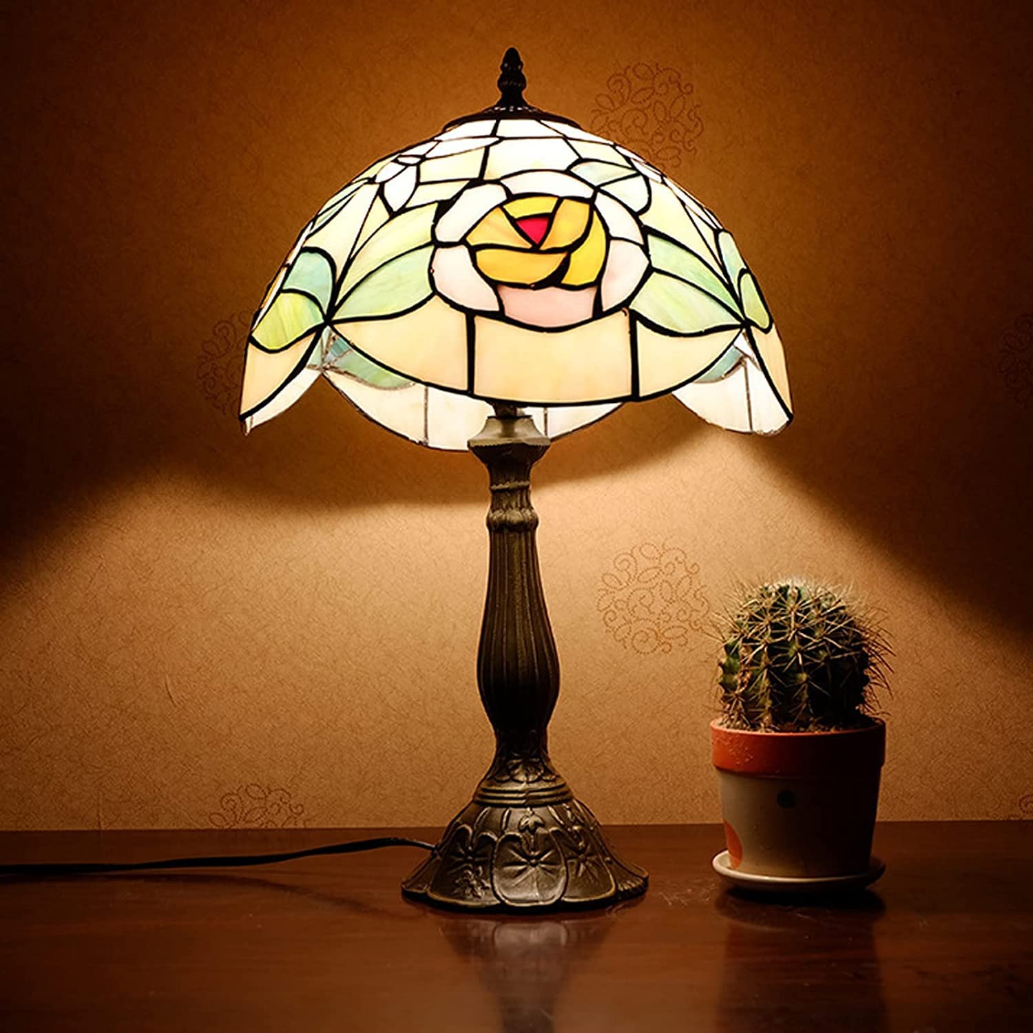 Tiffany Tiffany Table Table Lampa 12 -Calowa Różowa Różowa Vitrail Retro Lampa Pasterska Biuro Do Badań Barowych Oświetlenie