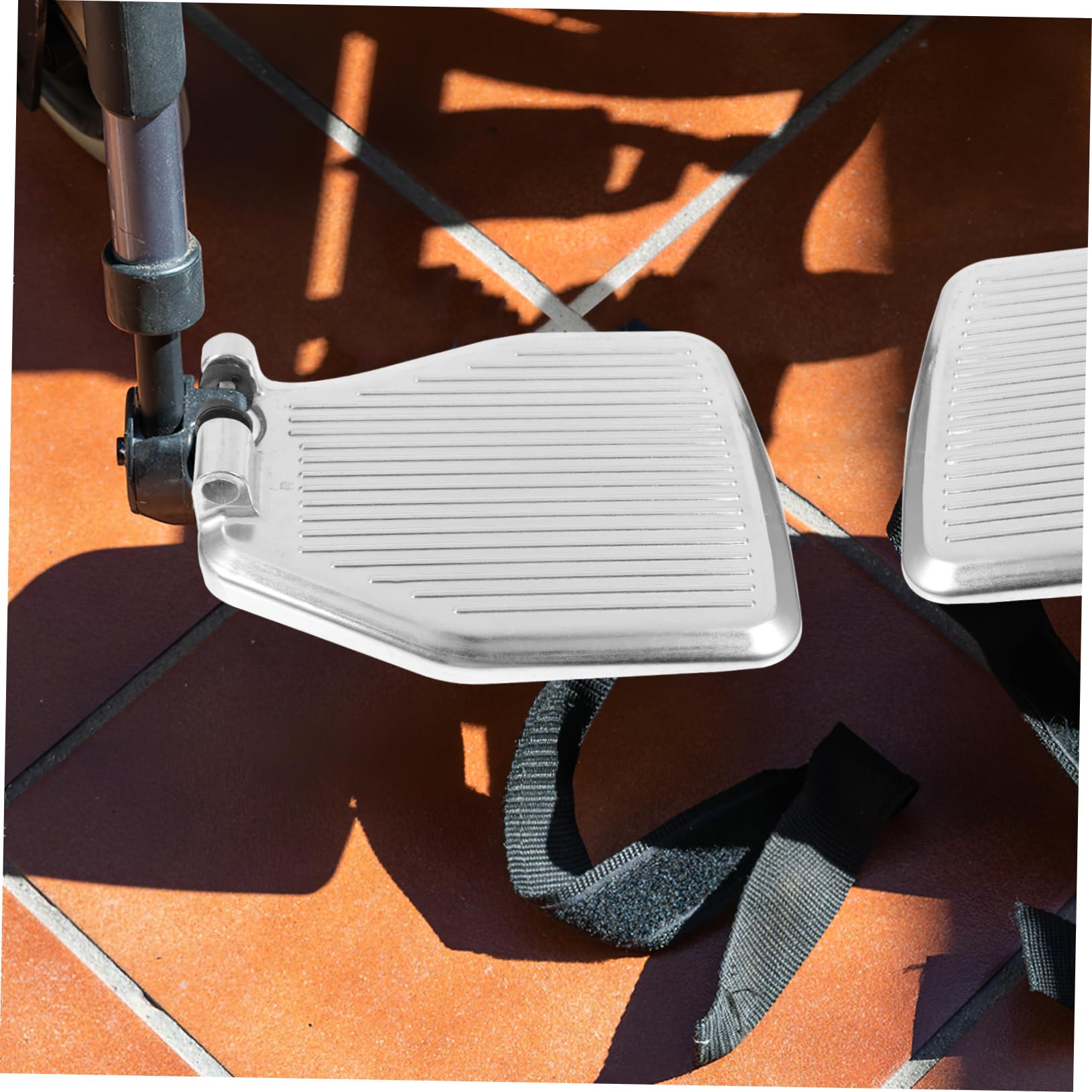Reposapiés Para Silla De Ruedas De Aluminio Grueso, Juego De, Pedal De Repuesto Robusto y Estable Diseño Antideslizante, Compatible Para Uso Personas Mayores y Pacientes