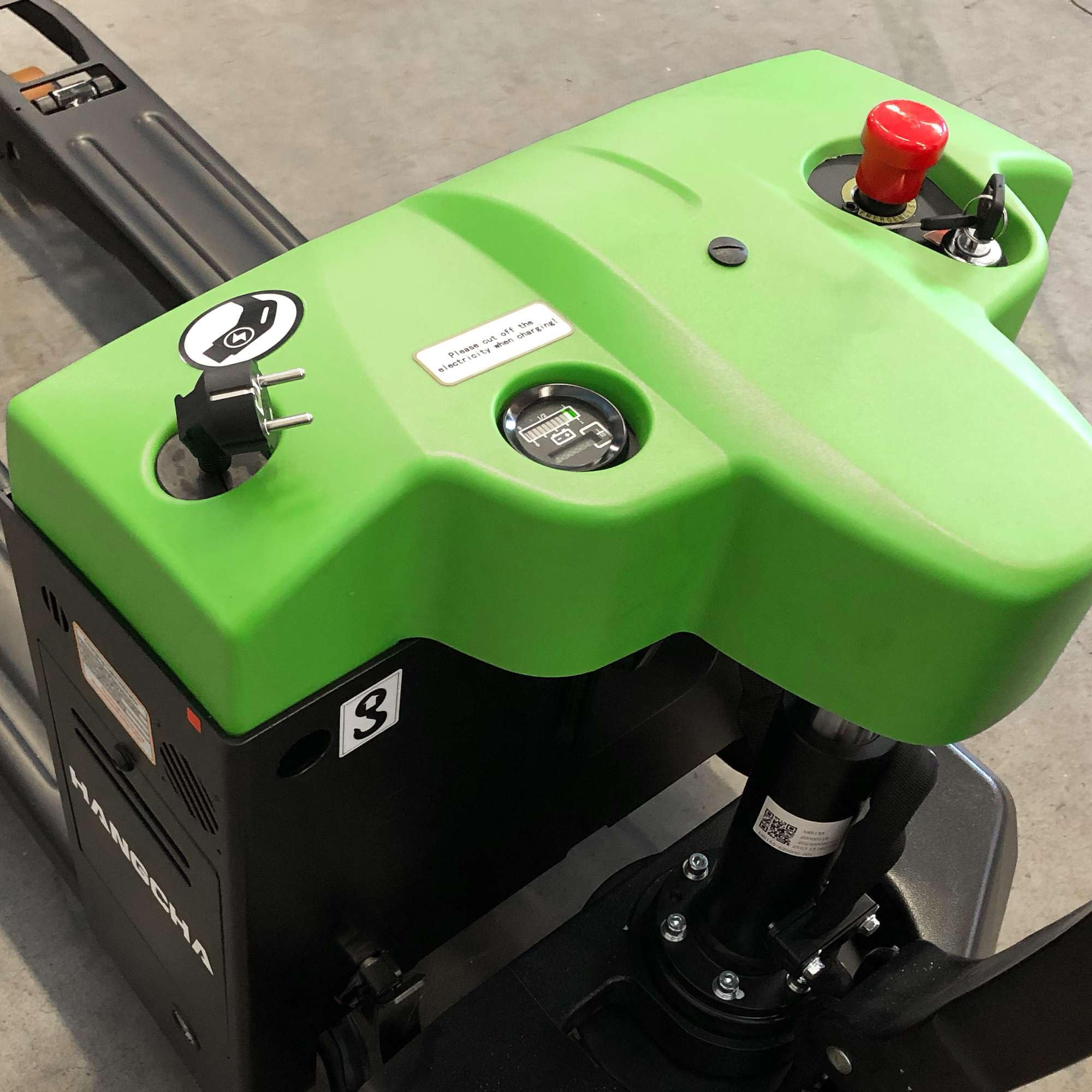 Transpallet elettrico sollevatore 1500Kg batteria 2x12V/65Ah ENG PRO MA SL ET15N