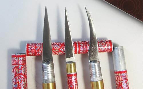 Miniatura 2 de Juego de 3 cuchillos tailandeses de talla de frutas y jabón de latón hecho a mano color rojo