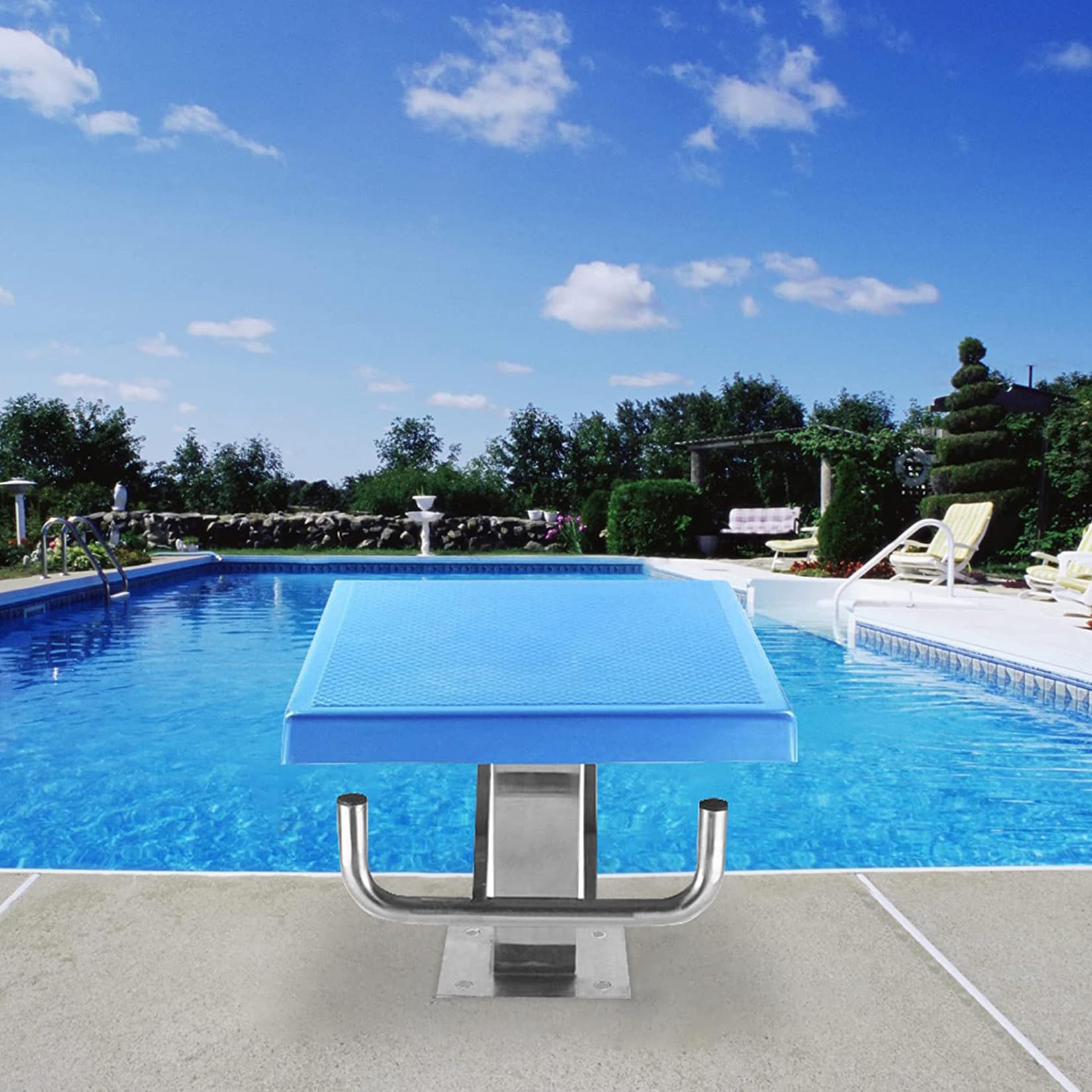 Tavola professionale in acciaio inox con superficie antiscivolo e piattaforma inclinata a 15° per un uso sicuro della piscina