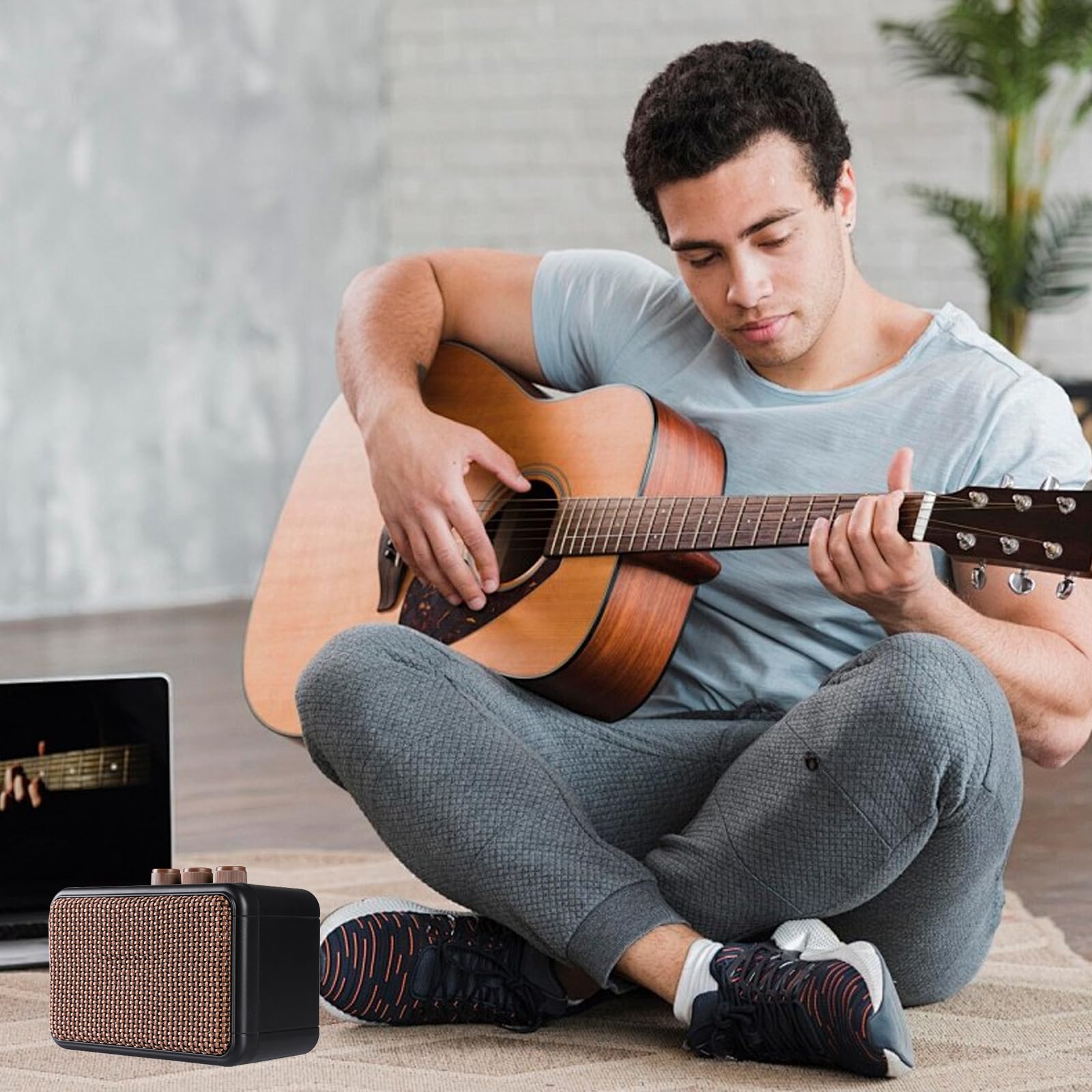 Mini-Gitarrenverstärker, 5W Aufladbarer tragbarer Übungsverstärker mit Overdrive- und Clean-Effekten Bluetoothh Dual Speakers E Gitarre Verstärker für Heimübungen und Musikparty