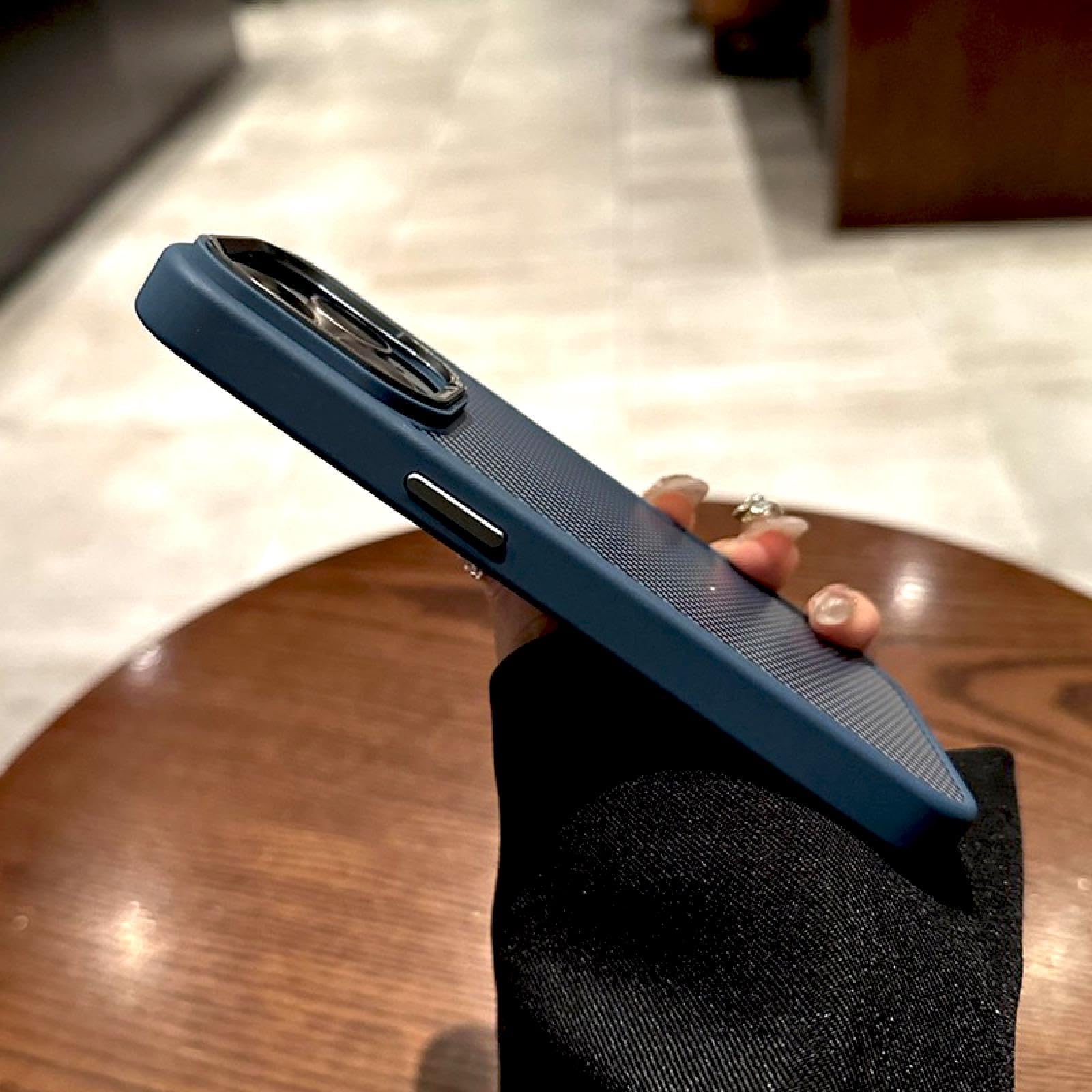 Amazon.co.jp: 高級カーボンファイバーワイヤレス充電カバー（iPhone14