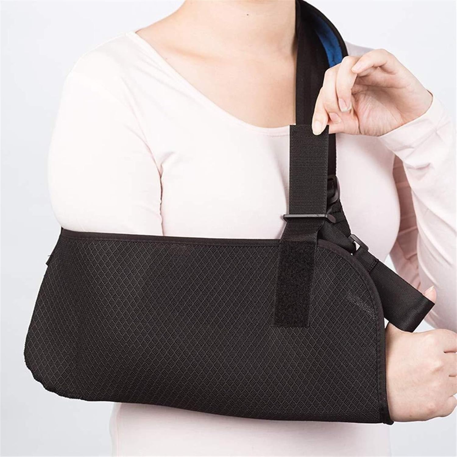 Arm Sling Shoulder Brace for Men Women, Shoulder Immobilizer, Wrist Elbow Support Brace, with Adjustable Slings,M