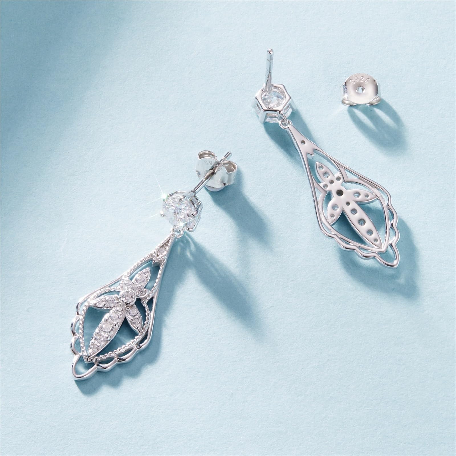 S925 srebro 0,5 ct Moissanite Vintage kwiatowe ślubne kolczyki dla kobiet - francuskie kolczyki w stylu retro dla wrażliwych uszu, codzienne biuro dla nowożeńców