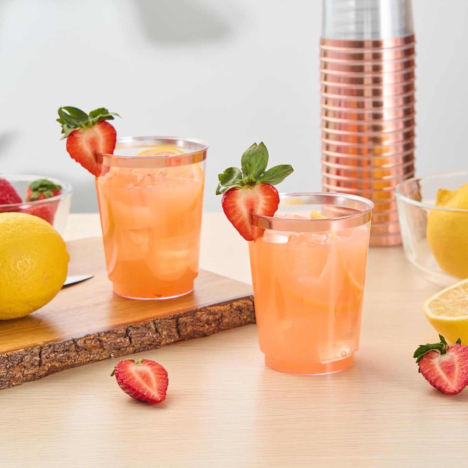 Restaurantware Party Cups 10 oz Pack of 500 Clear Plastic Cups with Rose Gold Rim Disposable, Durable Plastic Glasses Cold Food-Friendly Tumblers for Cocktails at Birthday Parties, Pool Parties