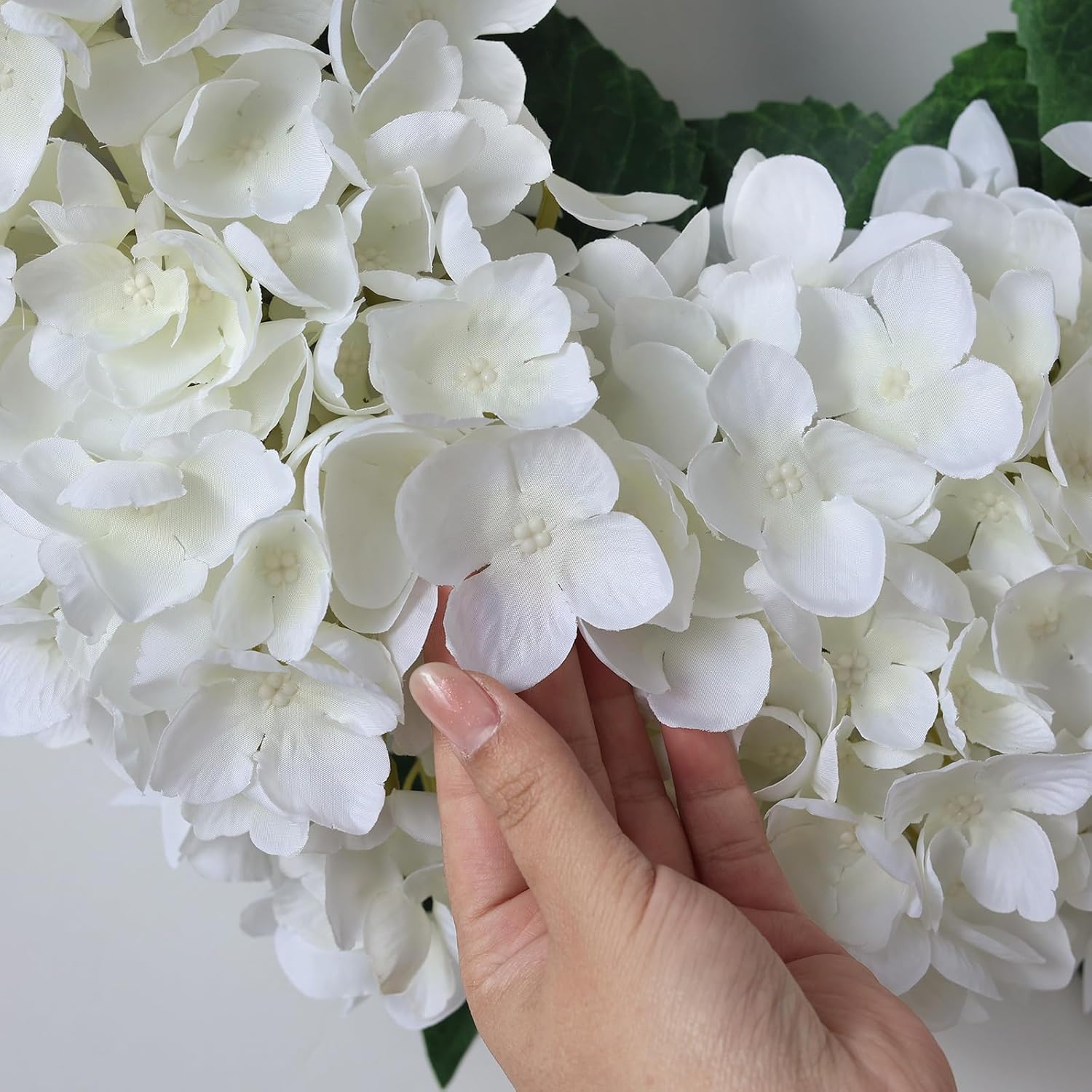 Artificial Hydrangea Wreath for Front Door, 21" Spring Summer White Flower Wreath, Fuax Hydrangeas Leaves for Home Mantel Wall Farmhouse Decor