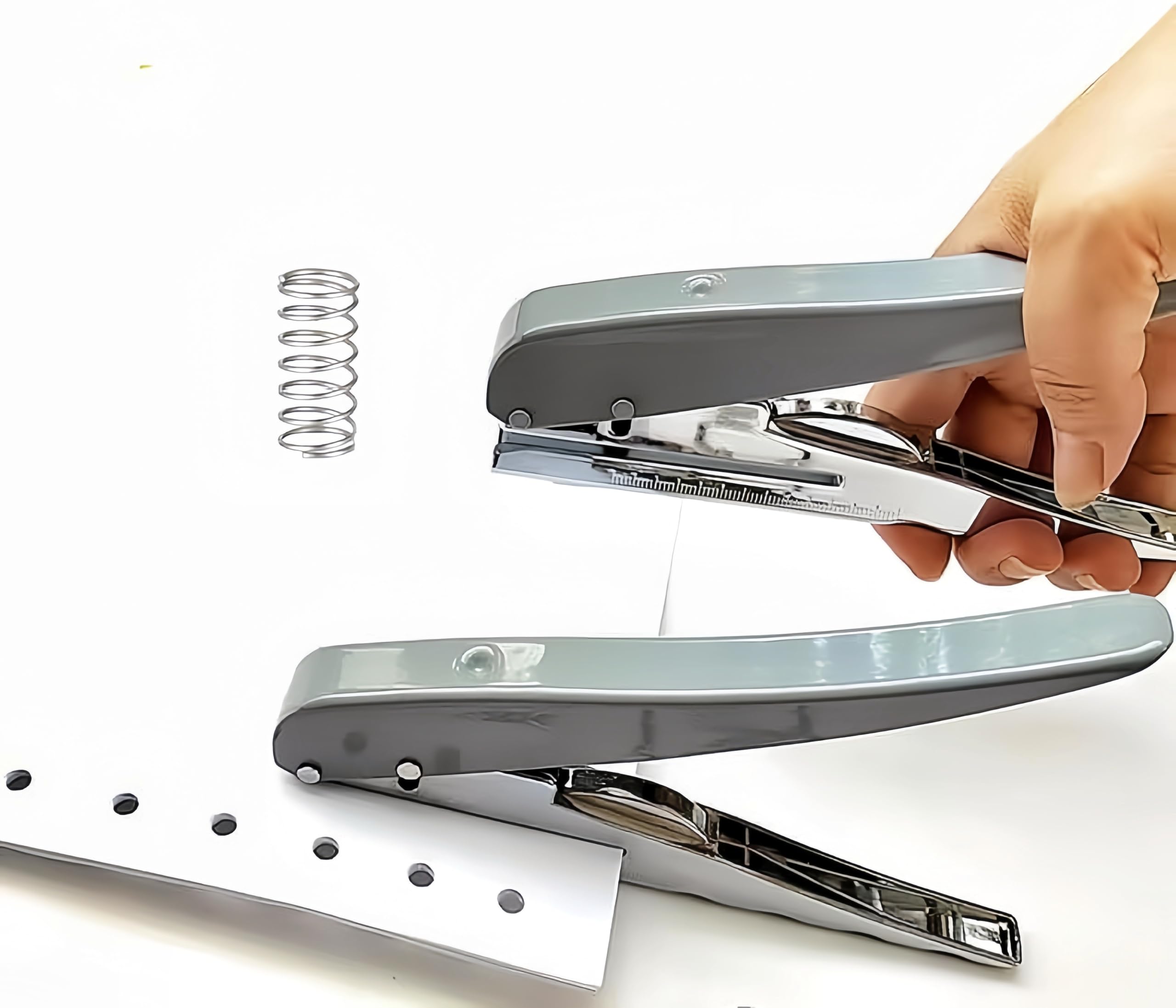 Magnoloran Single Hole Punch, Heavy Duty Hole Puncher Handheld Paper Puncher Small Hole Punch for Crafts Cards Paper Tags Scrapbook-1/8 inch (3mm)