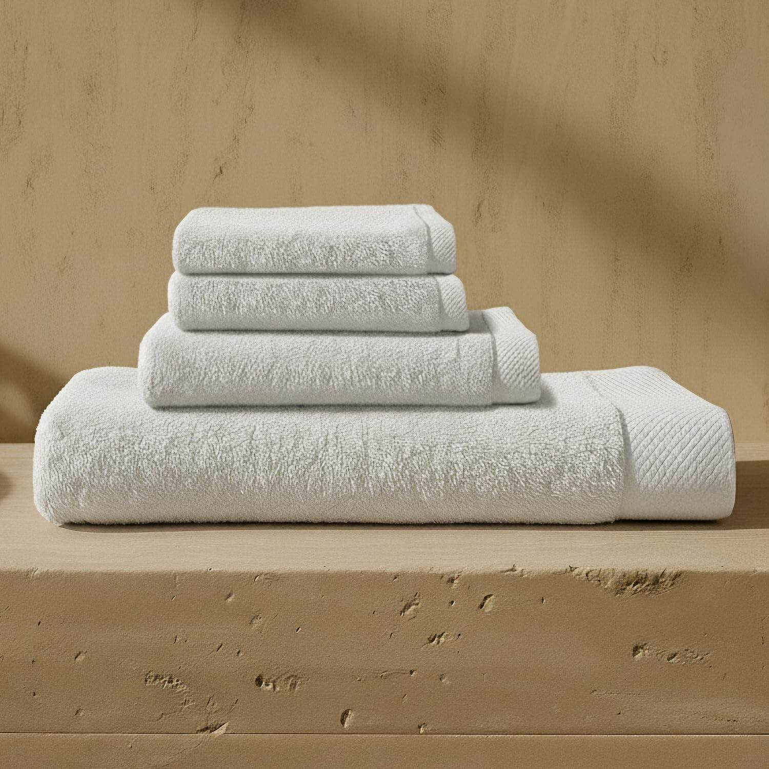 Juego de toallas de rizo blanco Oasis para renovar tu baño con la suavidad del algodón puro