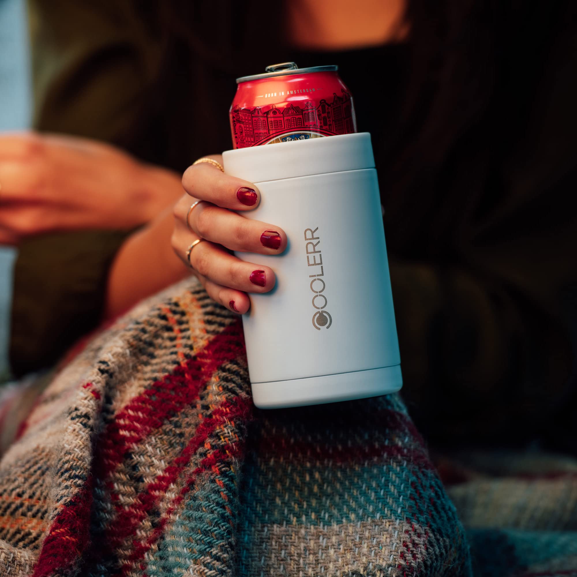 Coolerr - Enfriador de latas isotérmica clásico y enfriador de botellas de 330 ml, latas de 440 ml, botellas de 330 ml, regalos de cerveza, artilugios para hombres, regalos para él,