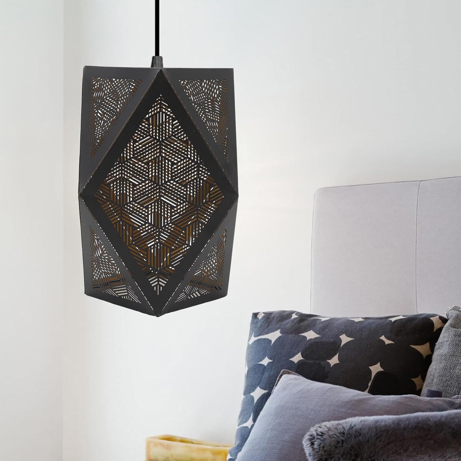 Hyuduo Polygonal Modern Hollow Lampshade, Premium Wrought Iron Material, E27 E26 Caliber for Table Chandelier Floor Lamps, Modern Design, Easy Installation, Wide Application