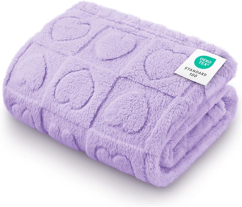 Manta para Cães e Gatos em Fleece de Poliéster com Estampa de Coração Luciphia TZ-HEART 76 x 52 cm