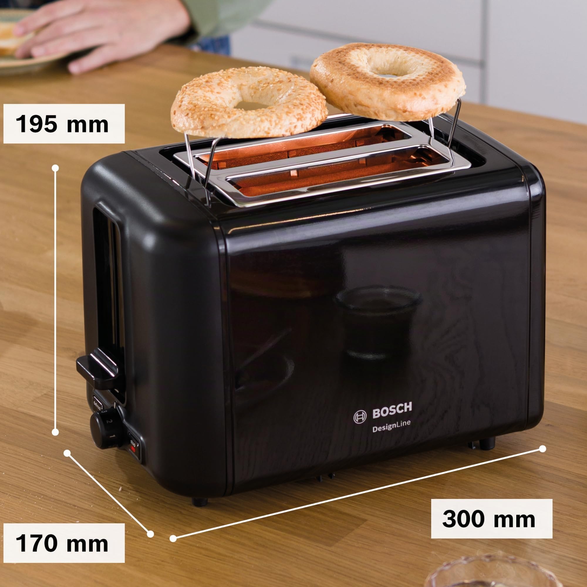 Bosch Kompakt Toaster DesignLine TAT3P423DE, Integrierter Edelstahl-Brötchenaufsatz, Mit Abschaltautomatik, Mit Auftaufunktion, Perfekt Für 2 Scheiben Toast, Liftfunktion, Breit, 970 W, Schwarz