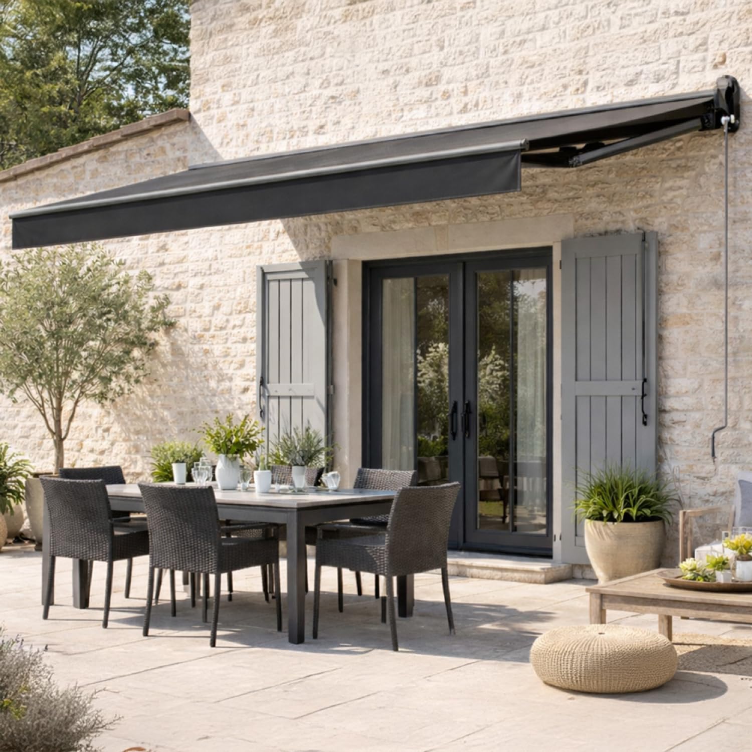Store Banne Motorisé 2,​95 x 2,​5 m avec Télécommande | Demi-​Coffre Aluminium Robustesse Anti-​Corrosion | Toile Grise Polyester 280g/​m² Hydrofuge Anti-​UV pour Terrasse et Balcon